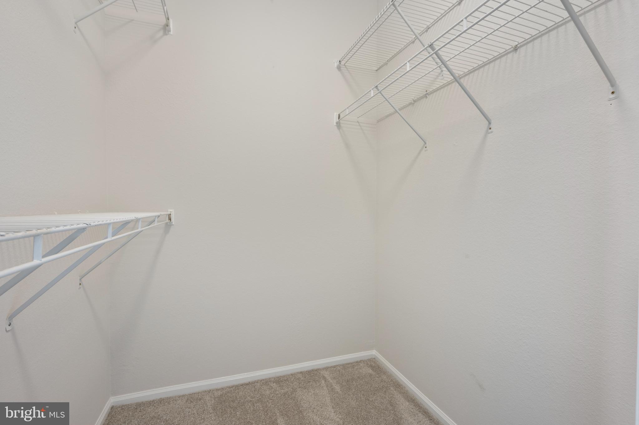 GATES OF MCLEAN - Residential