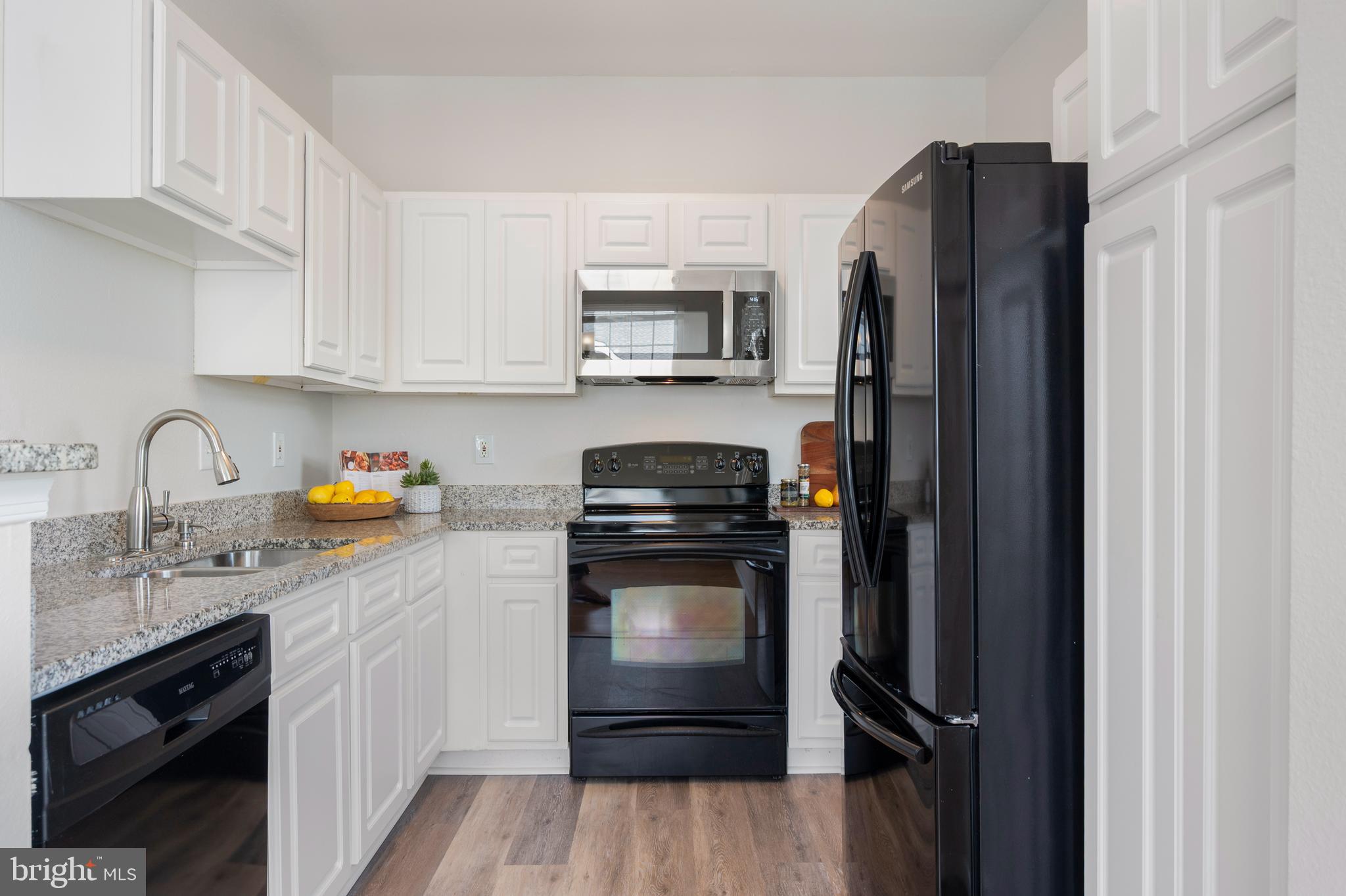 GATES OF MCLEAN - Residential