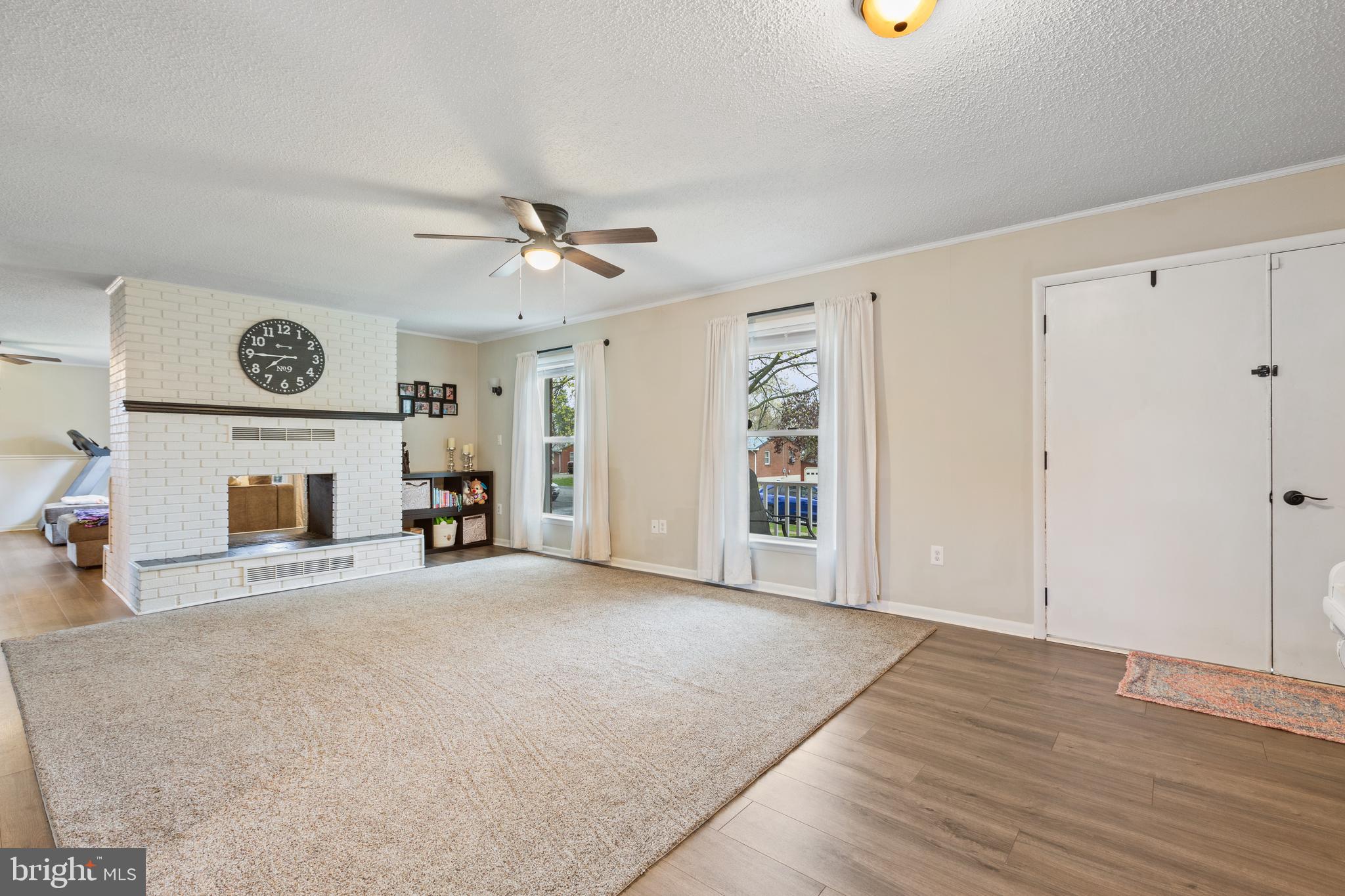 SKY-LIN PARK - Residential