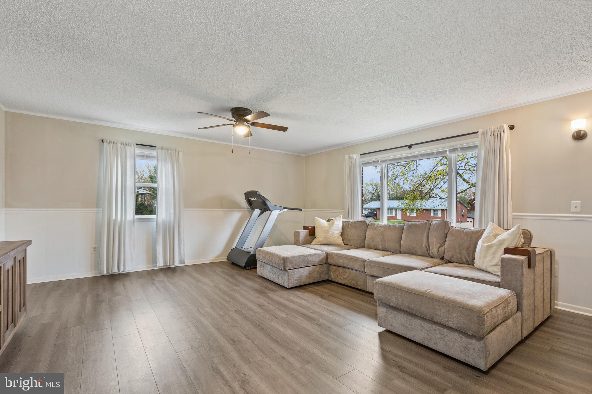 SKY-LIN PARK - Residential