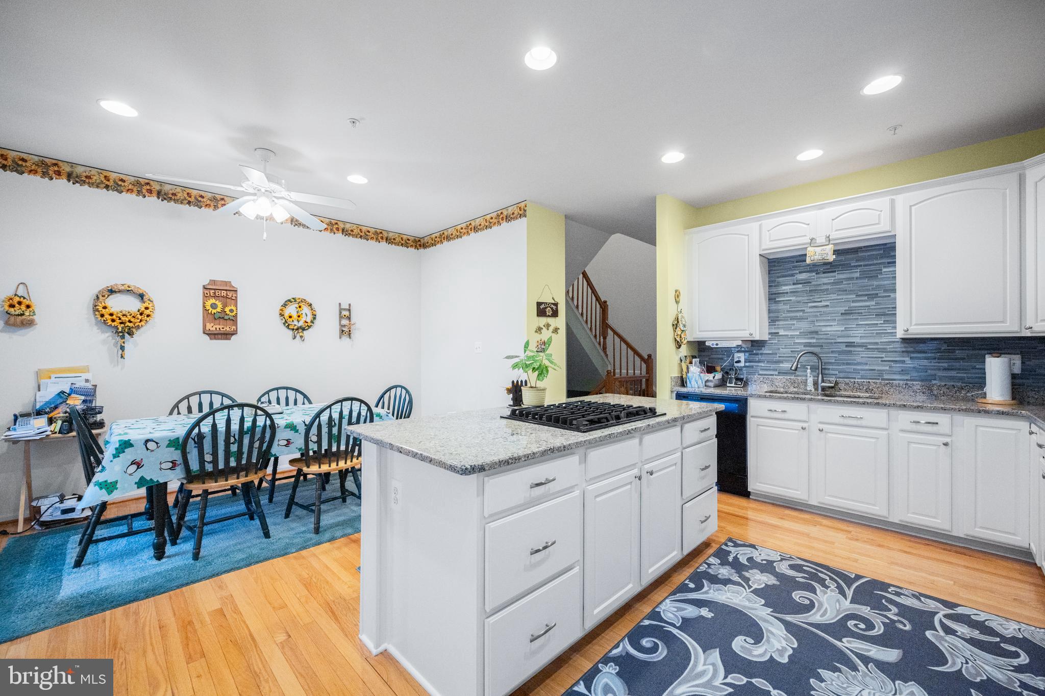 CHAPEL GROVE - Residential