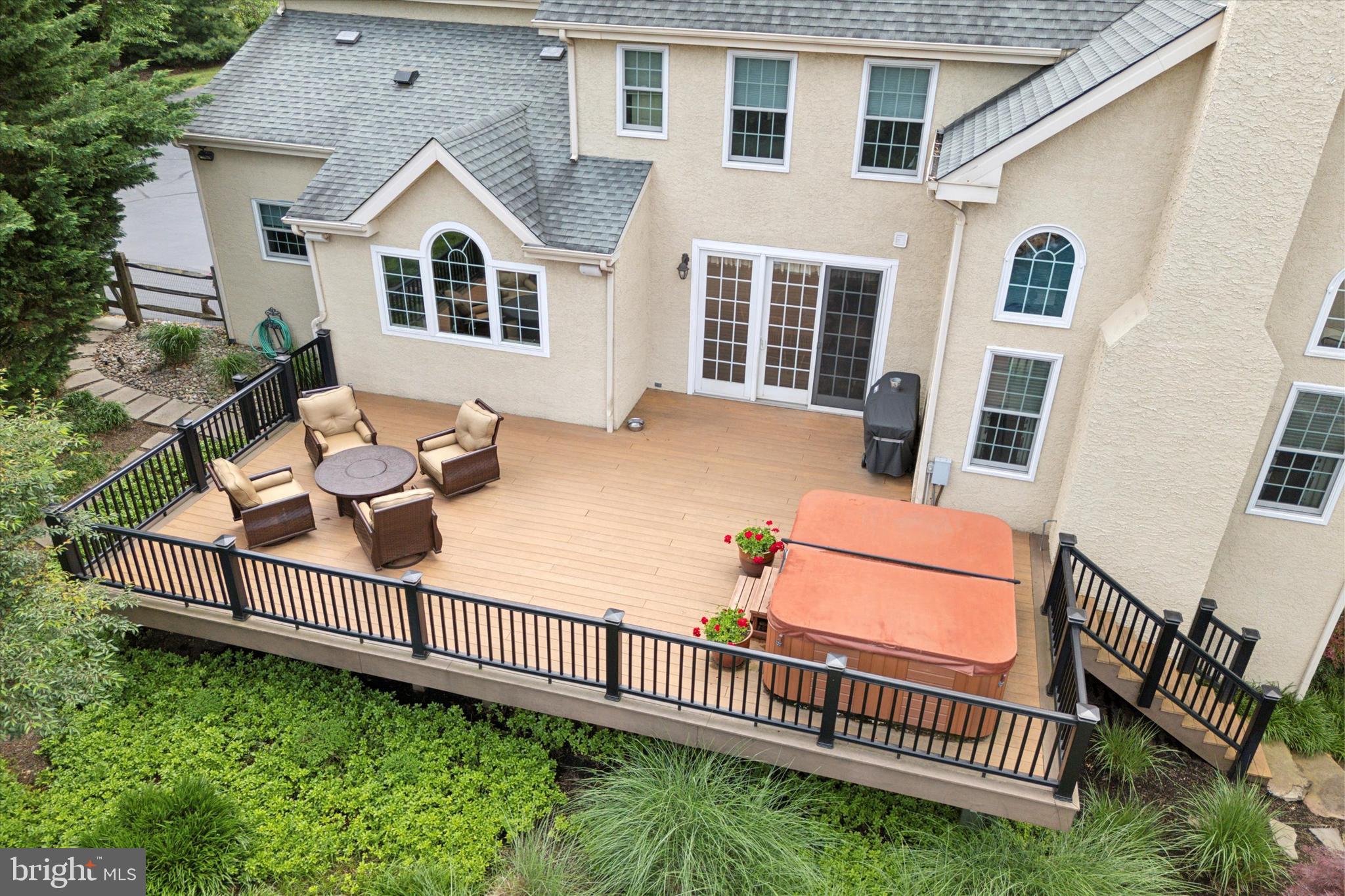 HILLCREST MDWS - Residential