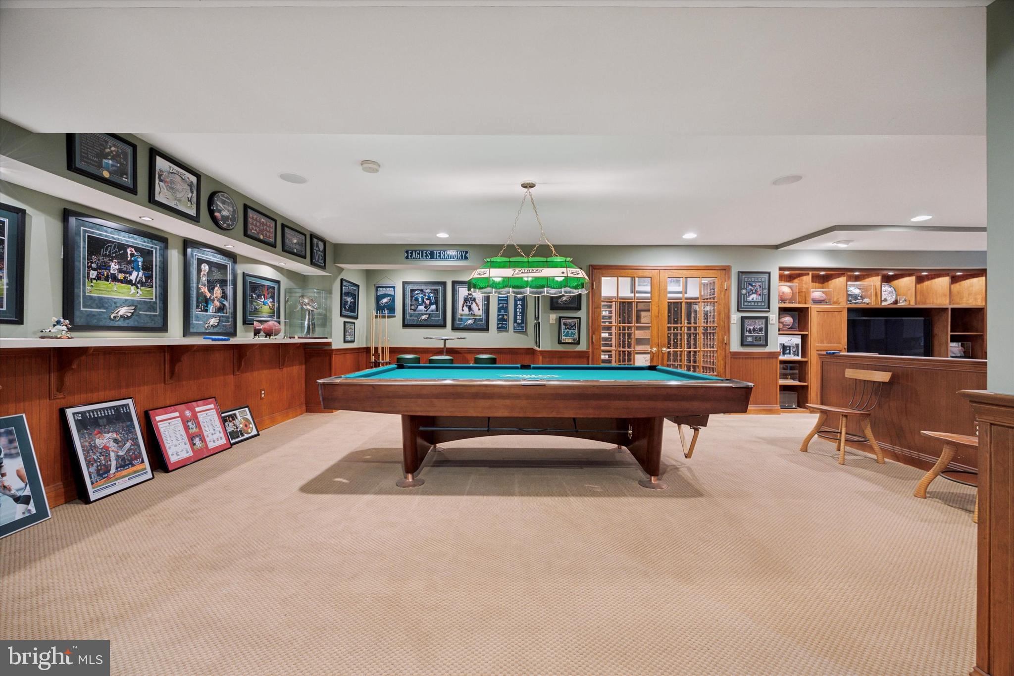 HILLCREST MDWS - Residential