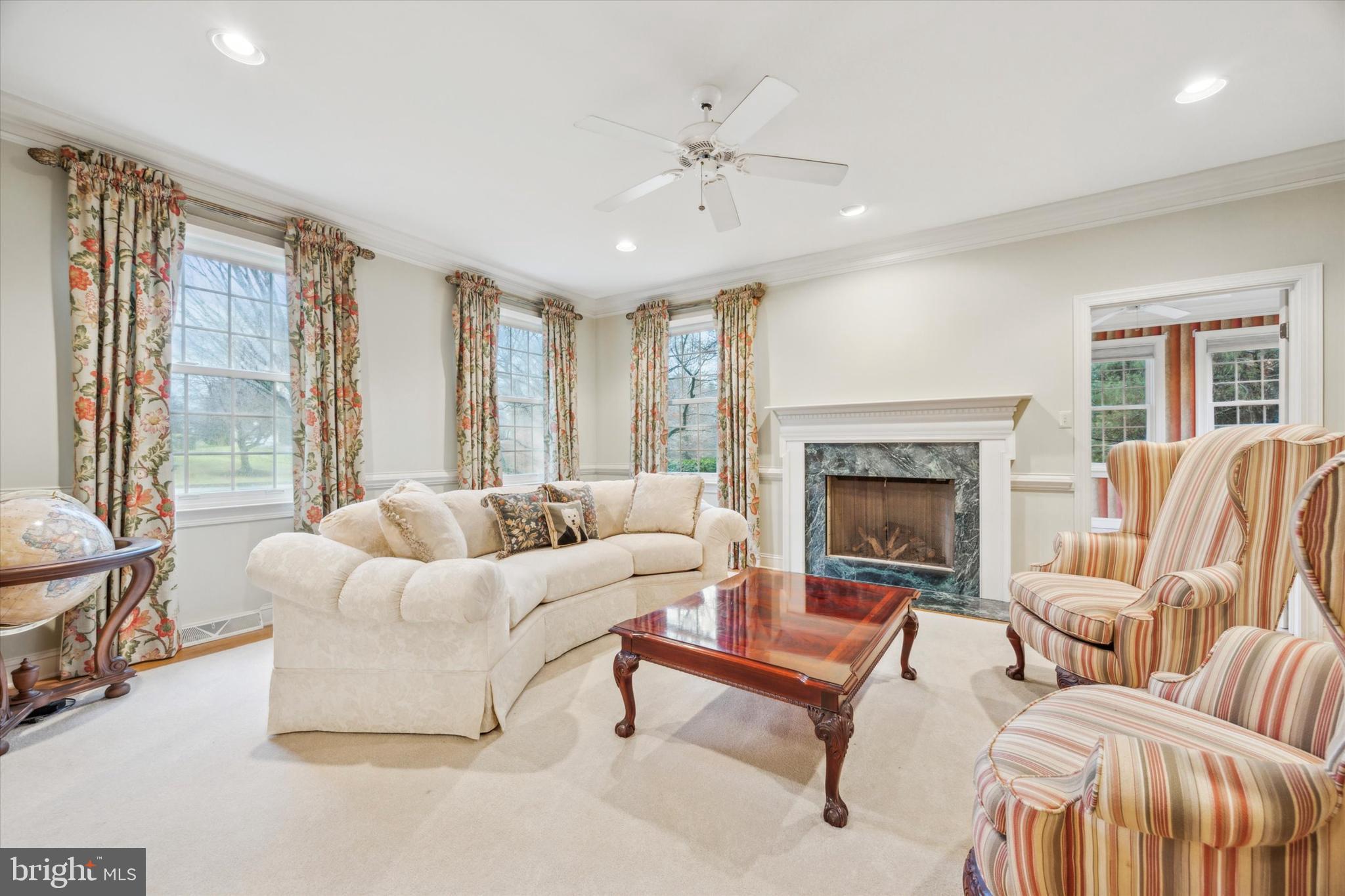 HILLCREST MDWS - Residential