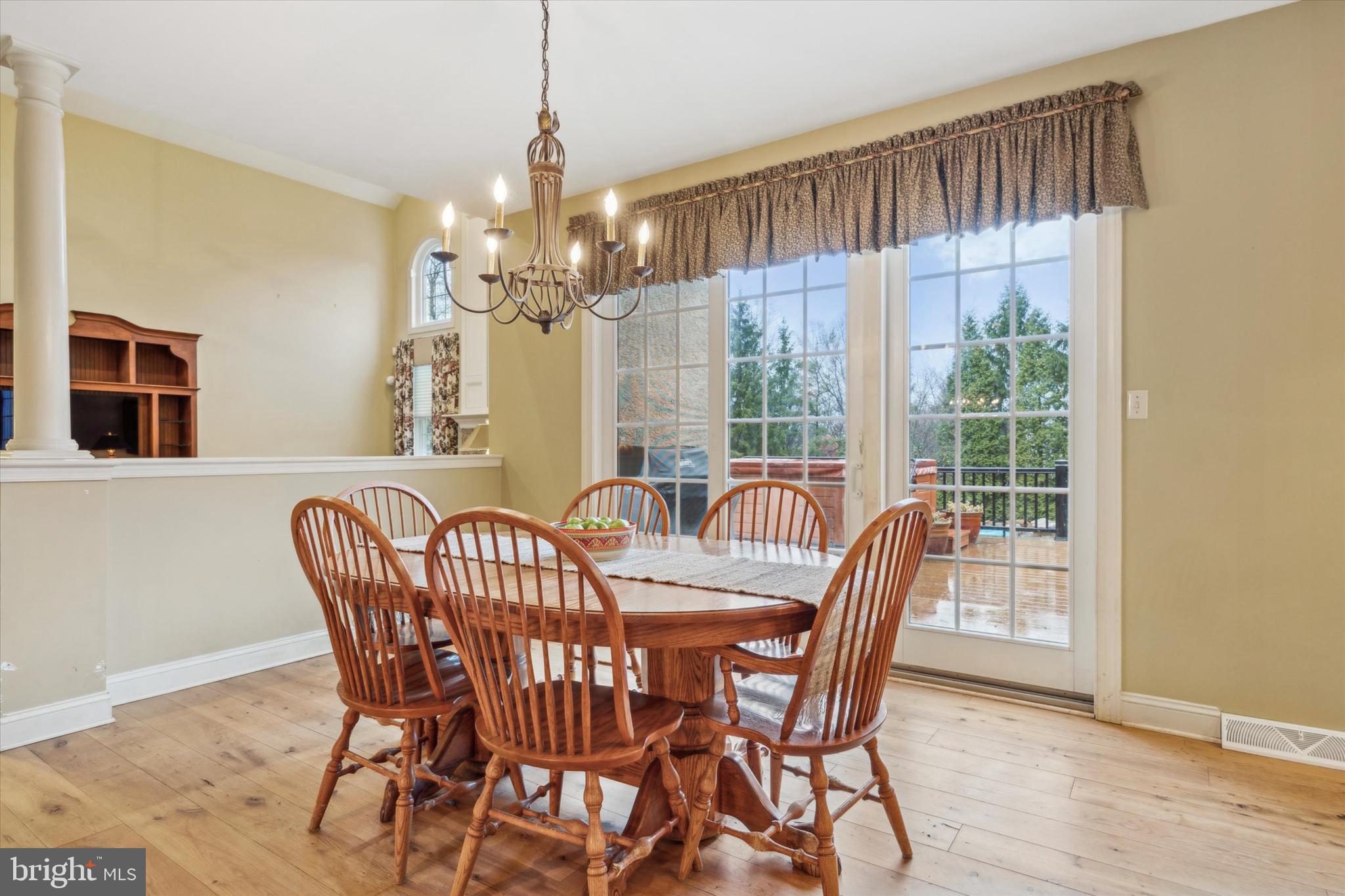 HILLCREST MDWS - Residential