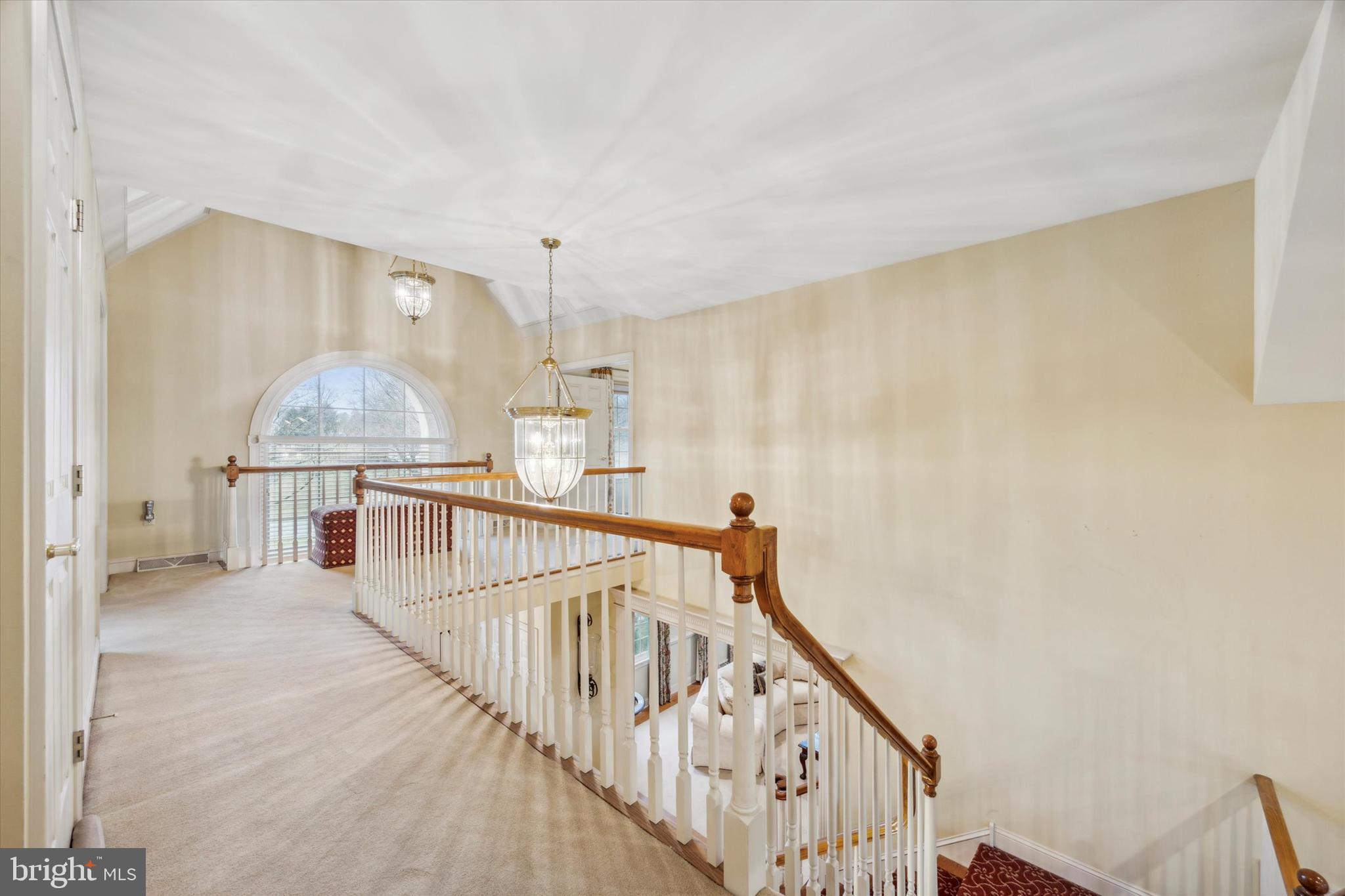 HILLCREST MDWS - Residential