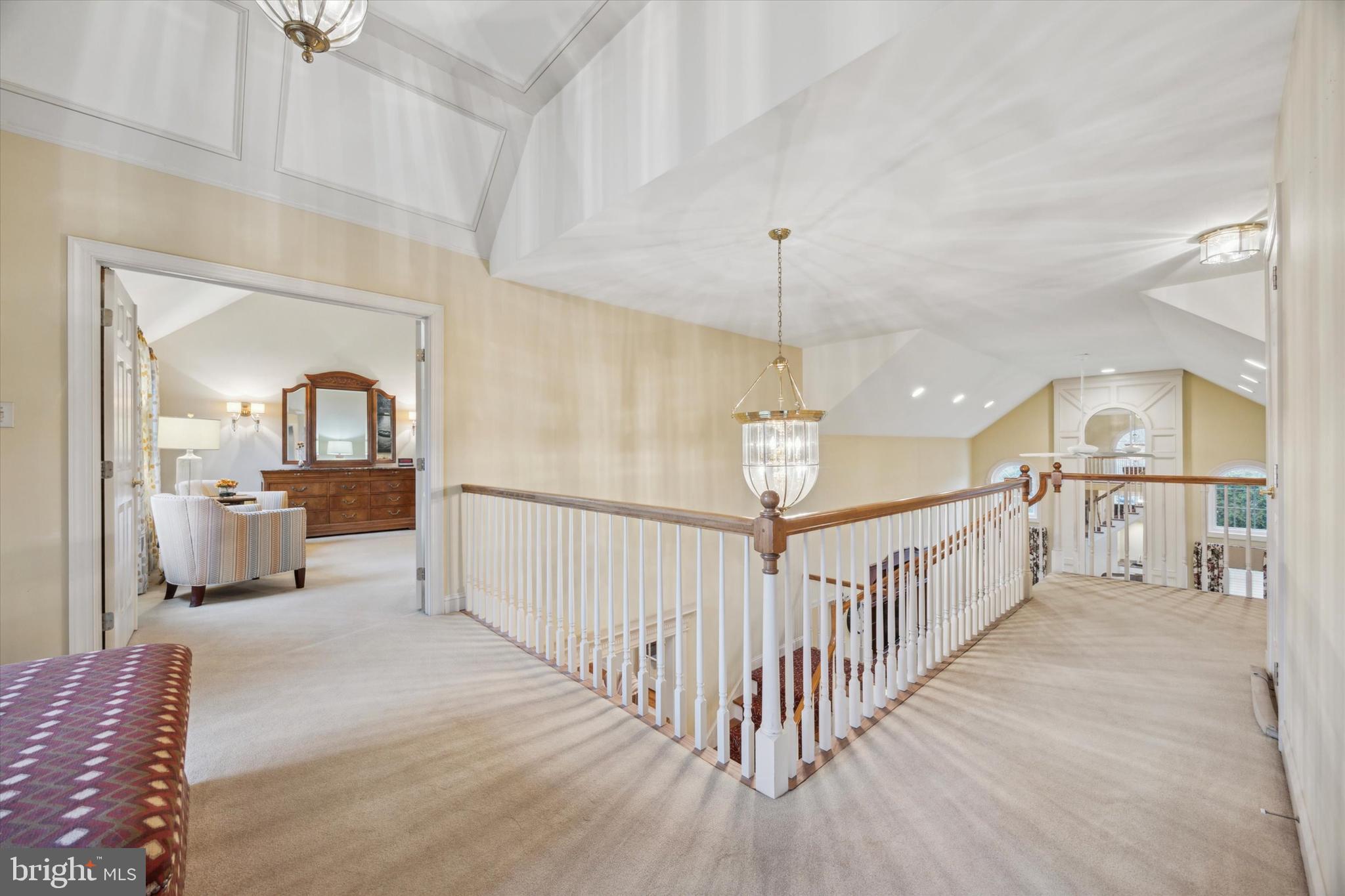 HILLCREST MDWS - Residential