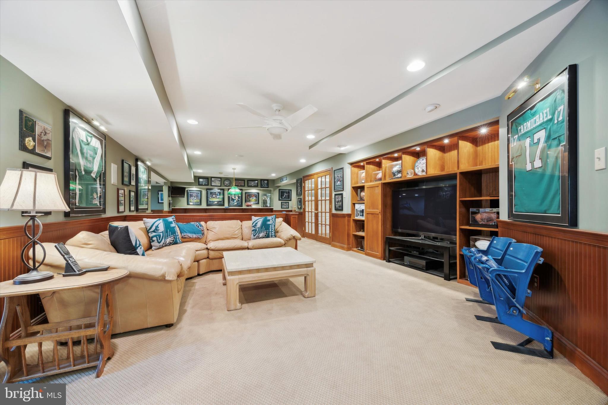 HILLCREST MDWS - Residential