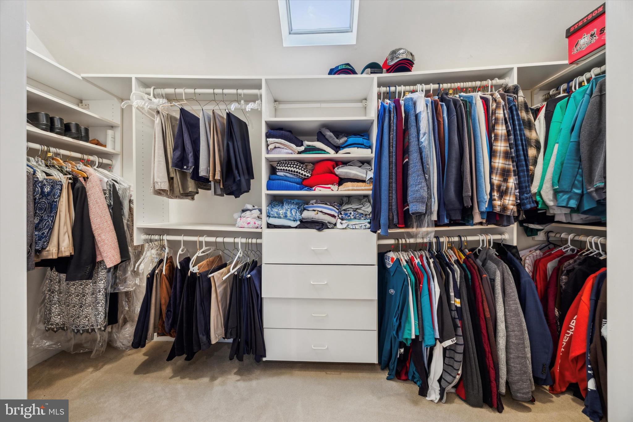 HILLCREST MDWS - Residential