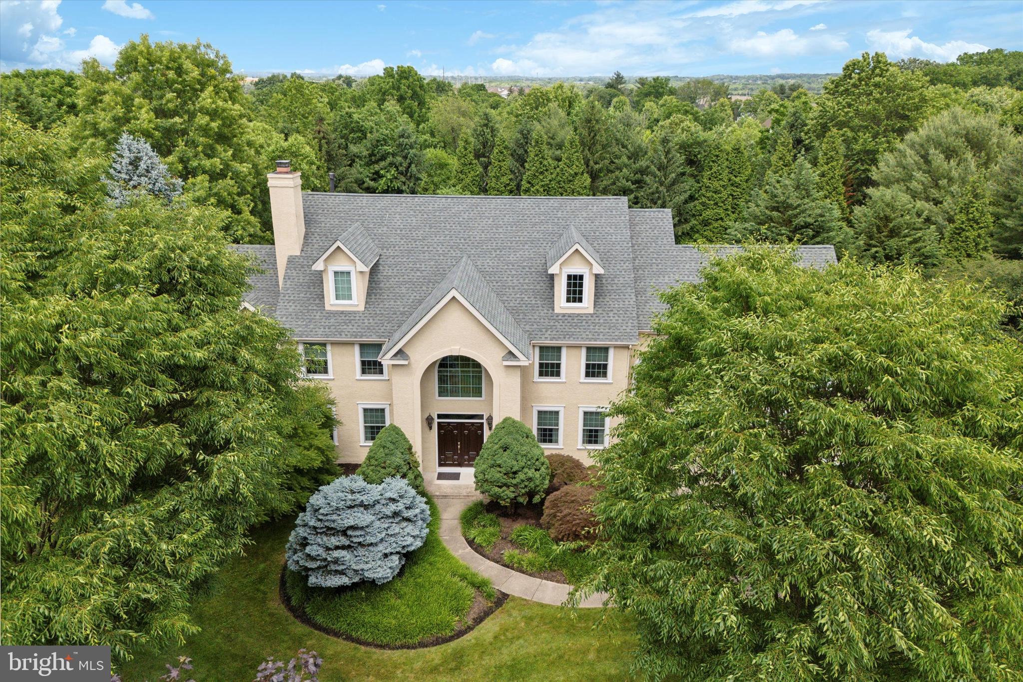 HILLCREST MDWS - Residential