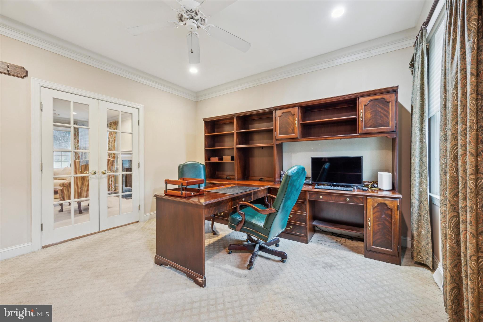 HILLCREST MDWS - Residential