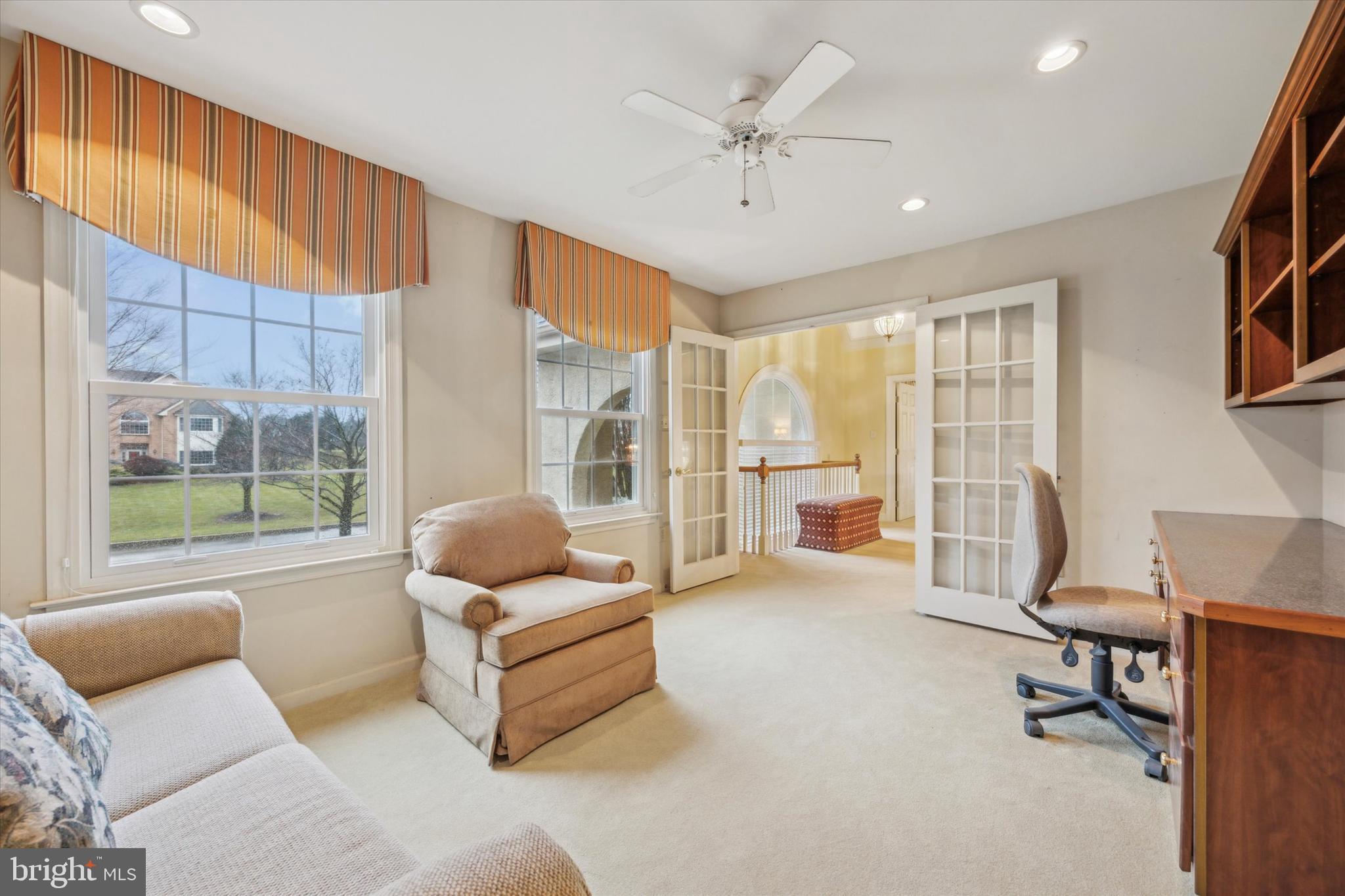 HILLCREST MDWS - Residential