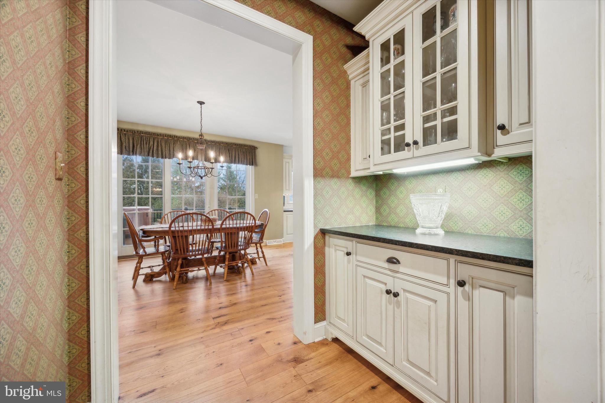 HILLCREST MDWS - Residential