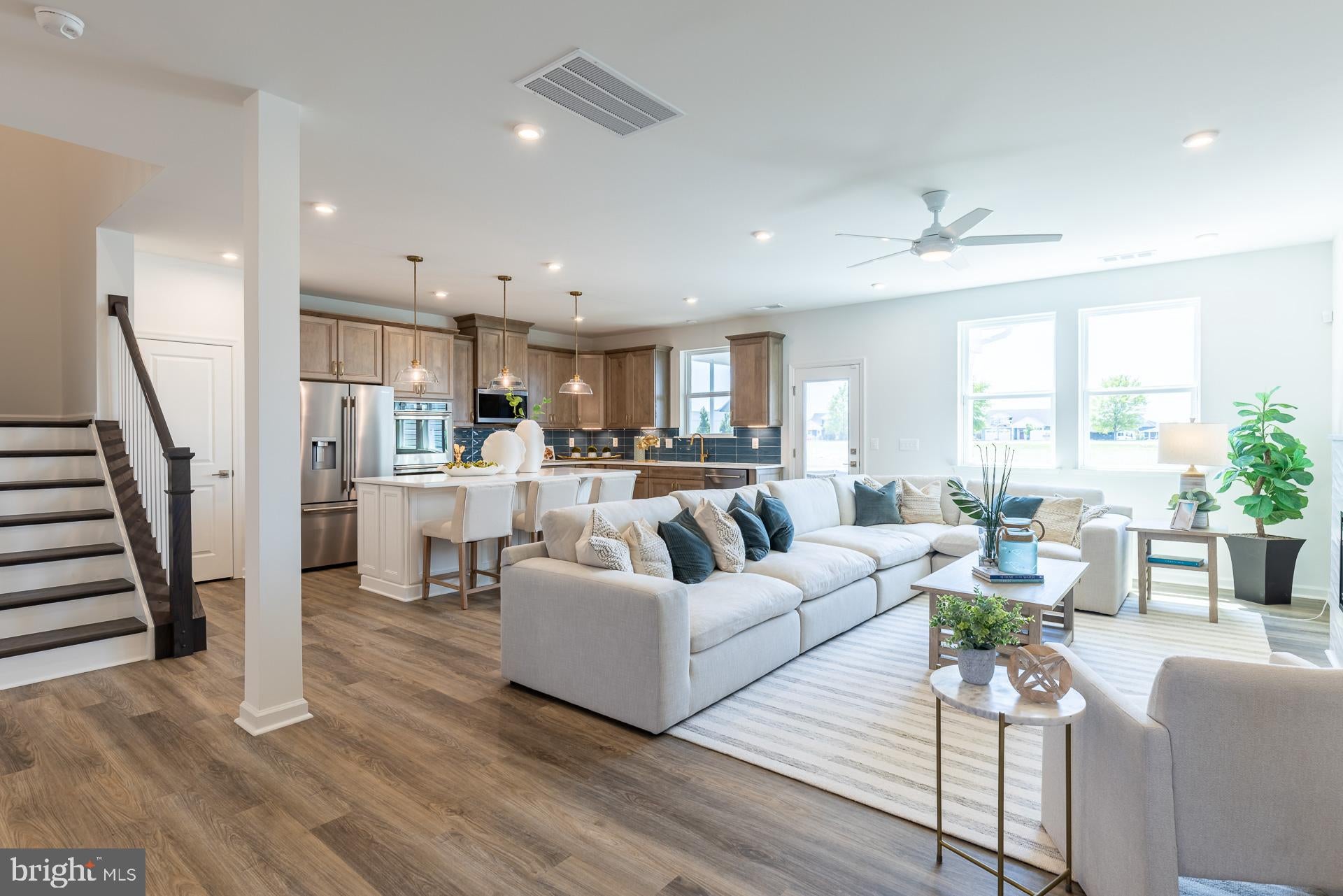 21028 BLUE JAY DRIVE