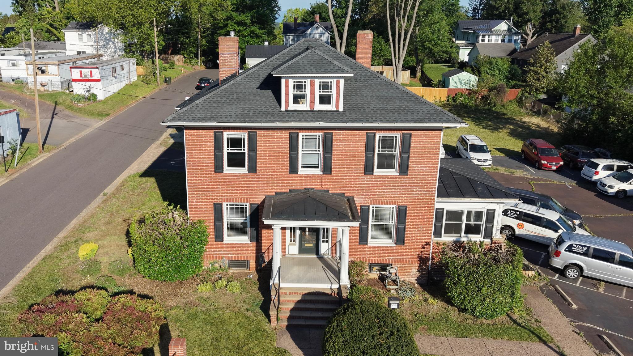 810 S MAIN STREET