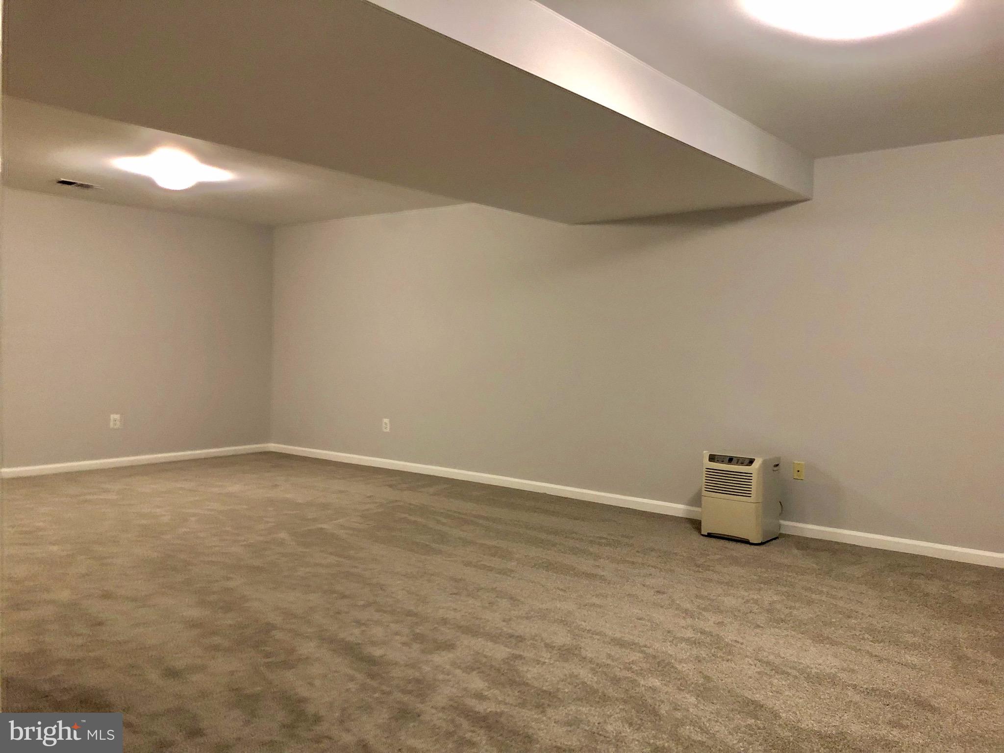 WALNUT RIDGE - Residential Lease