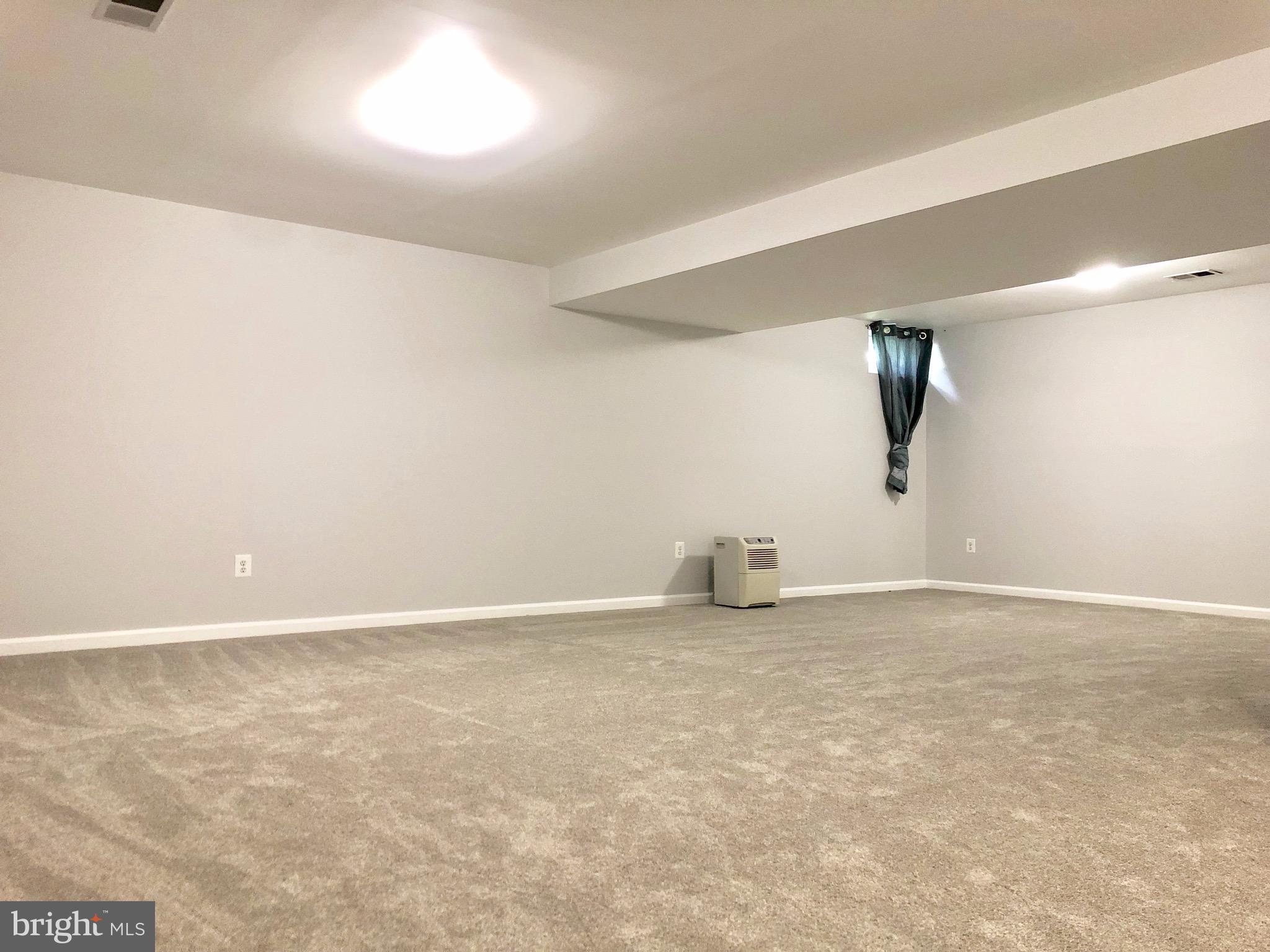 WALNUT RIDGE - Residential Lease