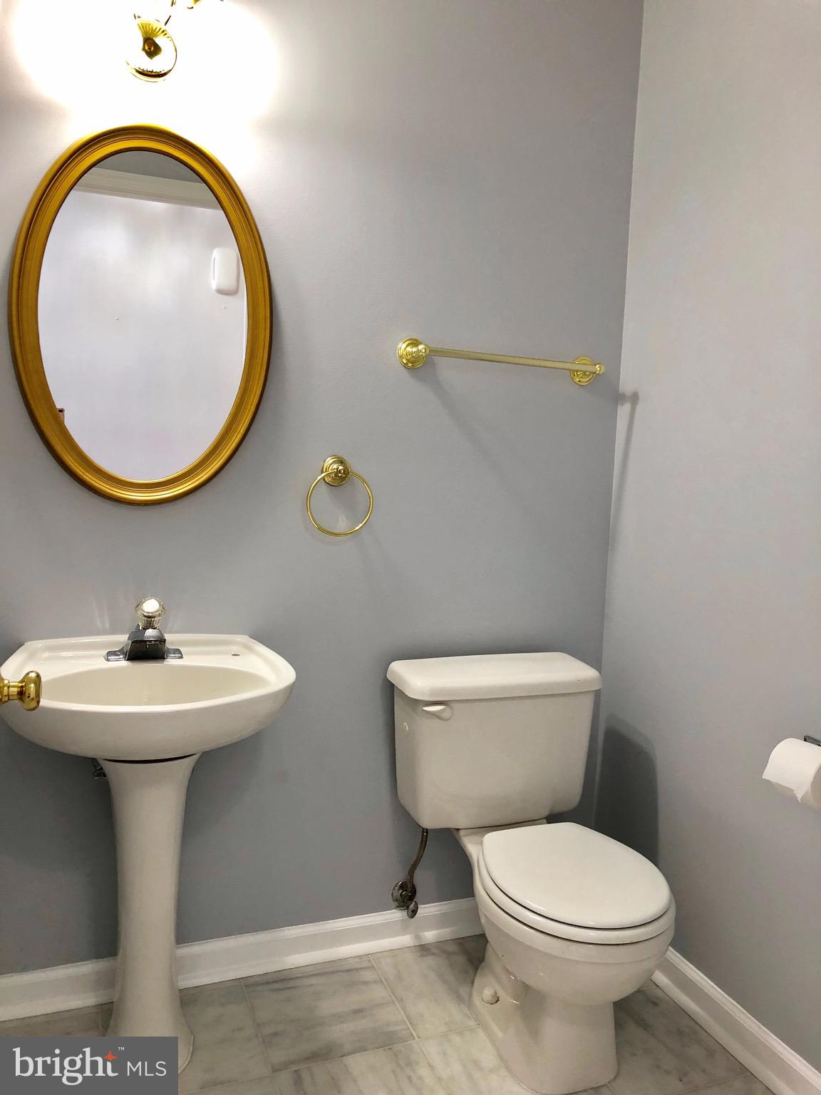 WALNUT RIDGE - Residential Lease