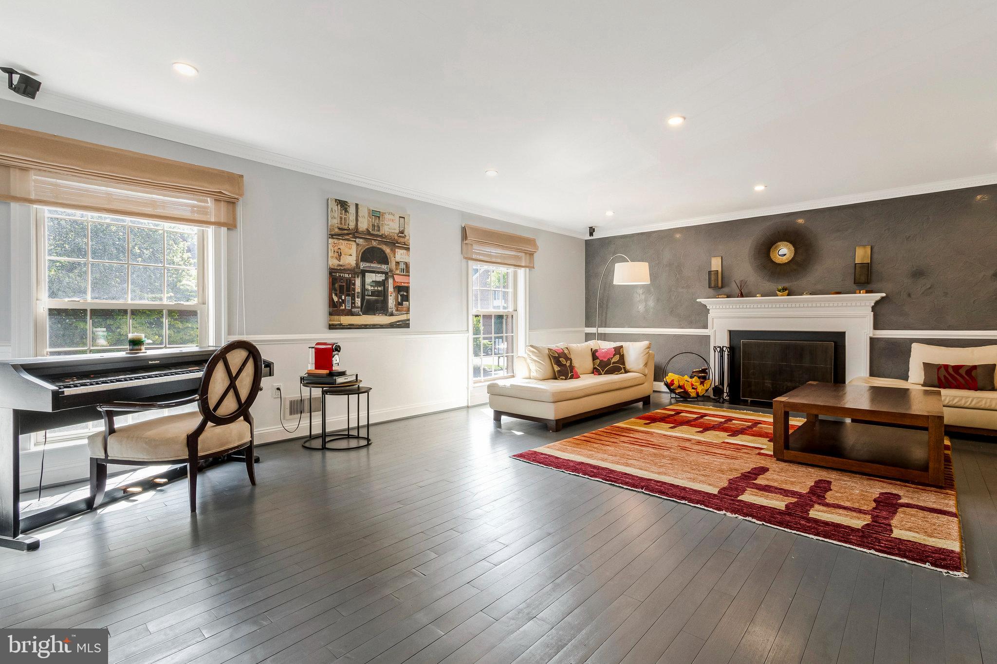 CREST OF WICKFORD - Residential