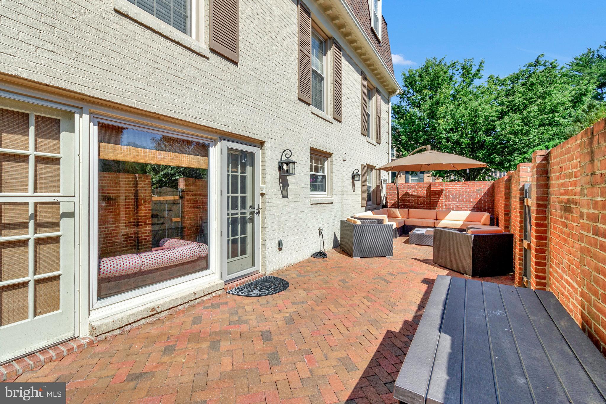 CREST OF WICKFORD - Residential