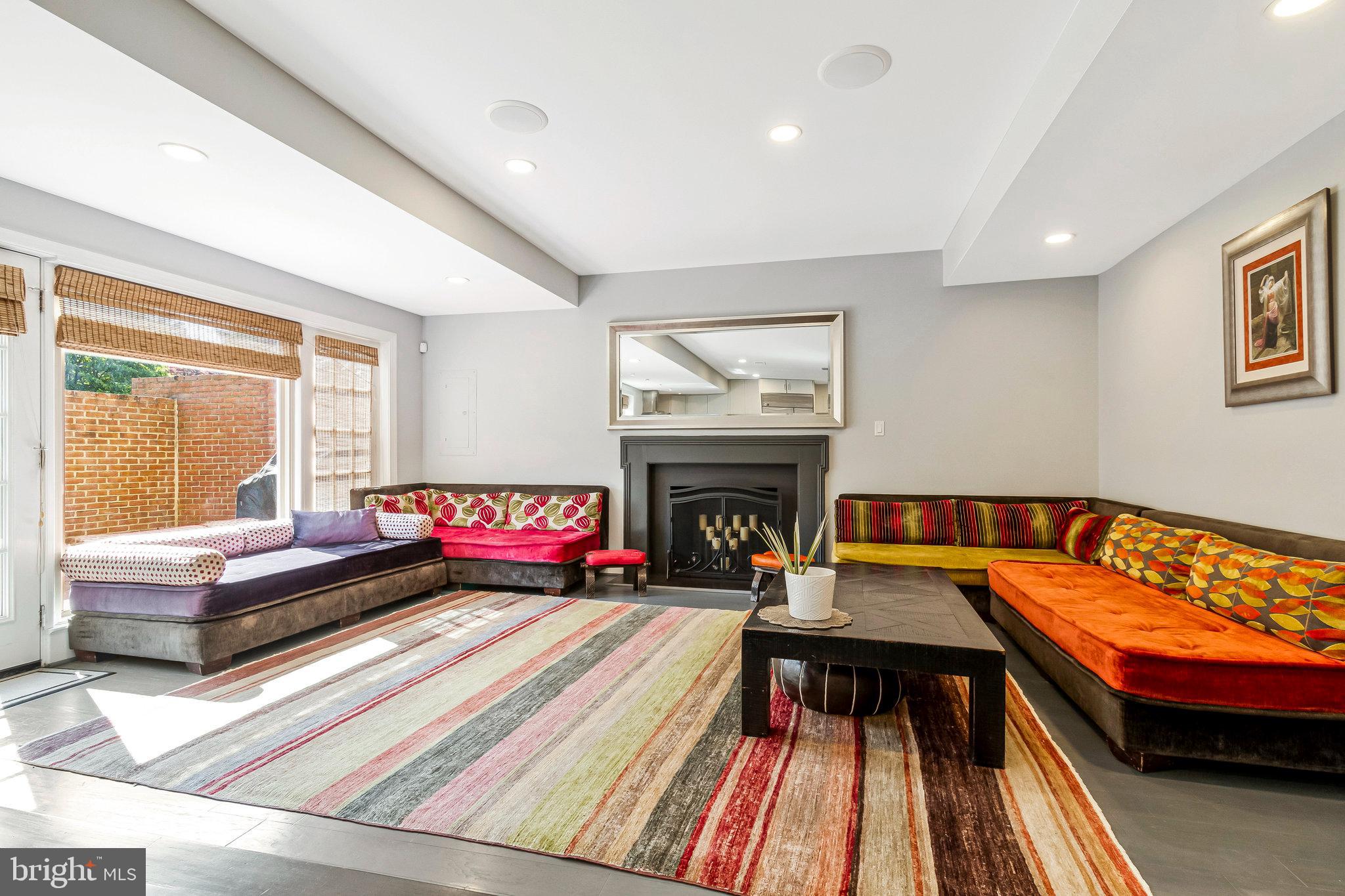 CREST OF WICKFORD - Residential