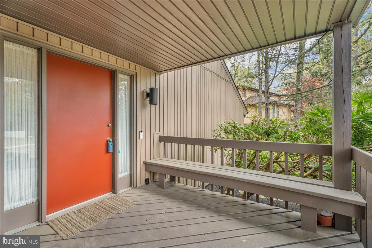 18 BRONWOOD DRIVE