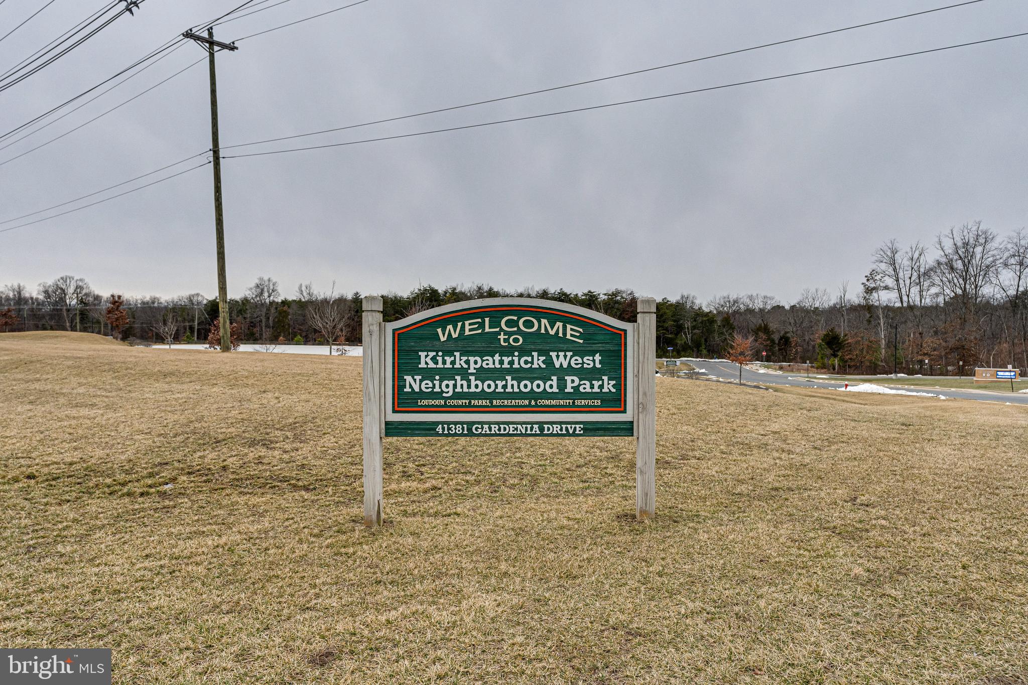 LOUDOUN CROSSING CONDOMINIUM - Residential