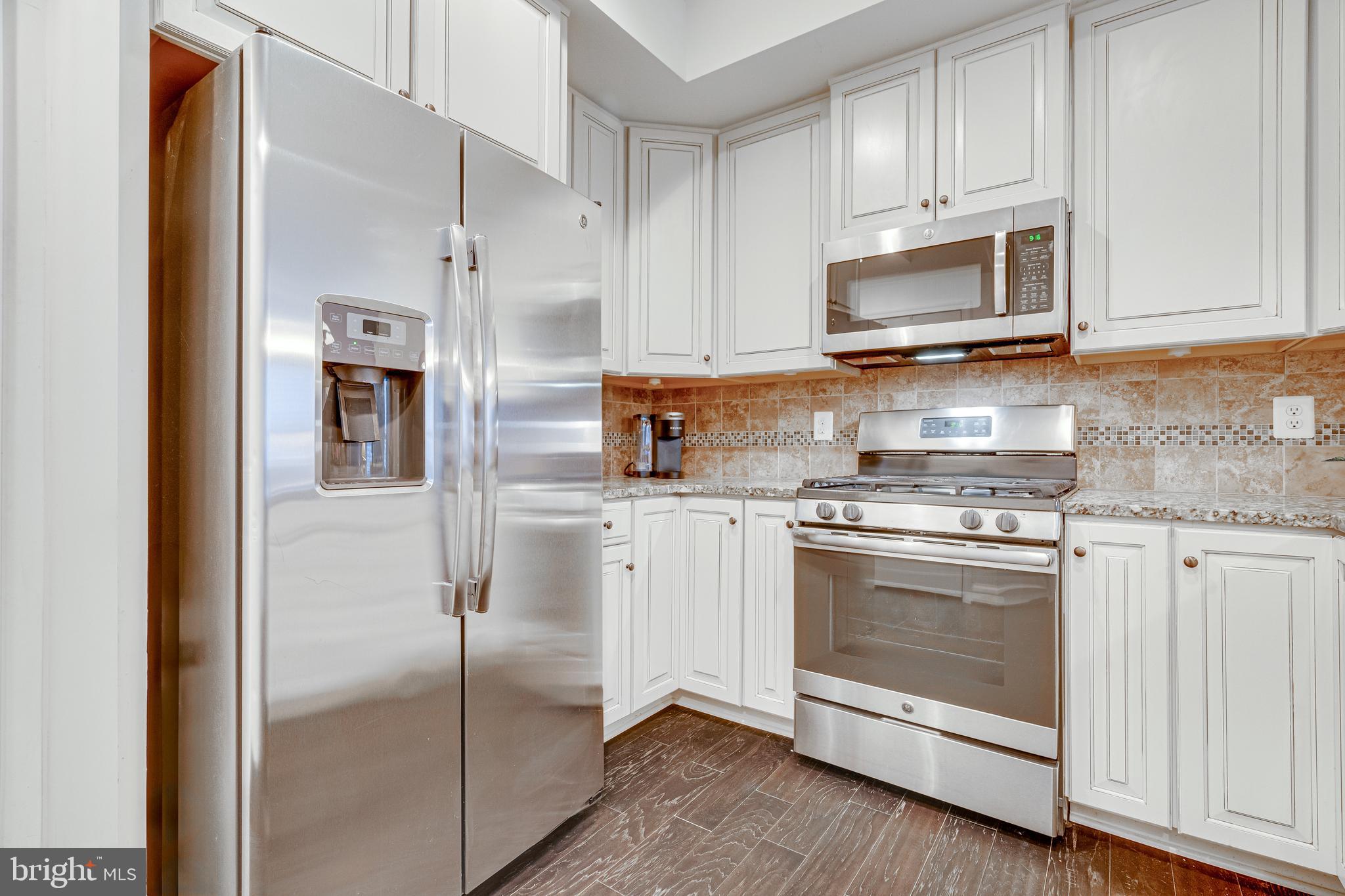 LOUDOUN CROSSING CONDOMINIUM - Residential