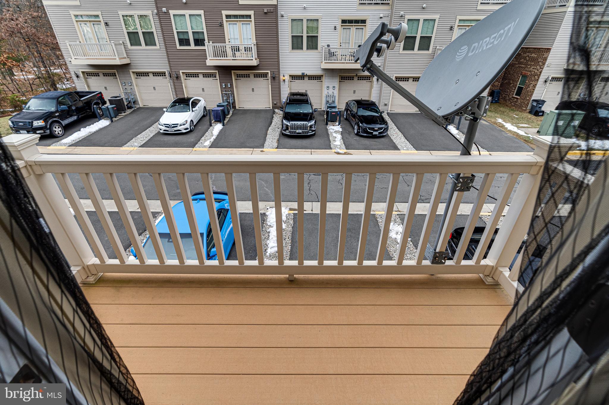 LOUDOUN CROSSING CONDOMINIUM - Residential