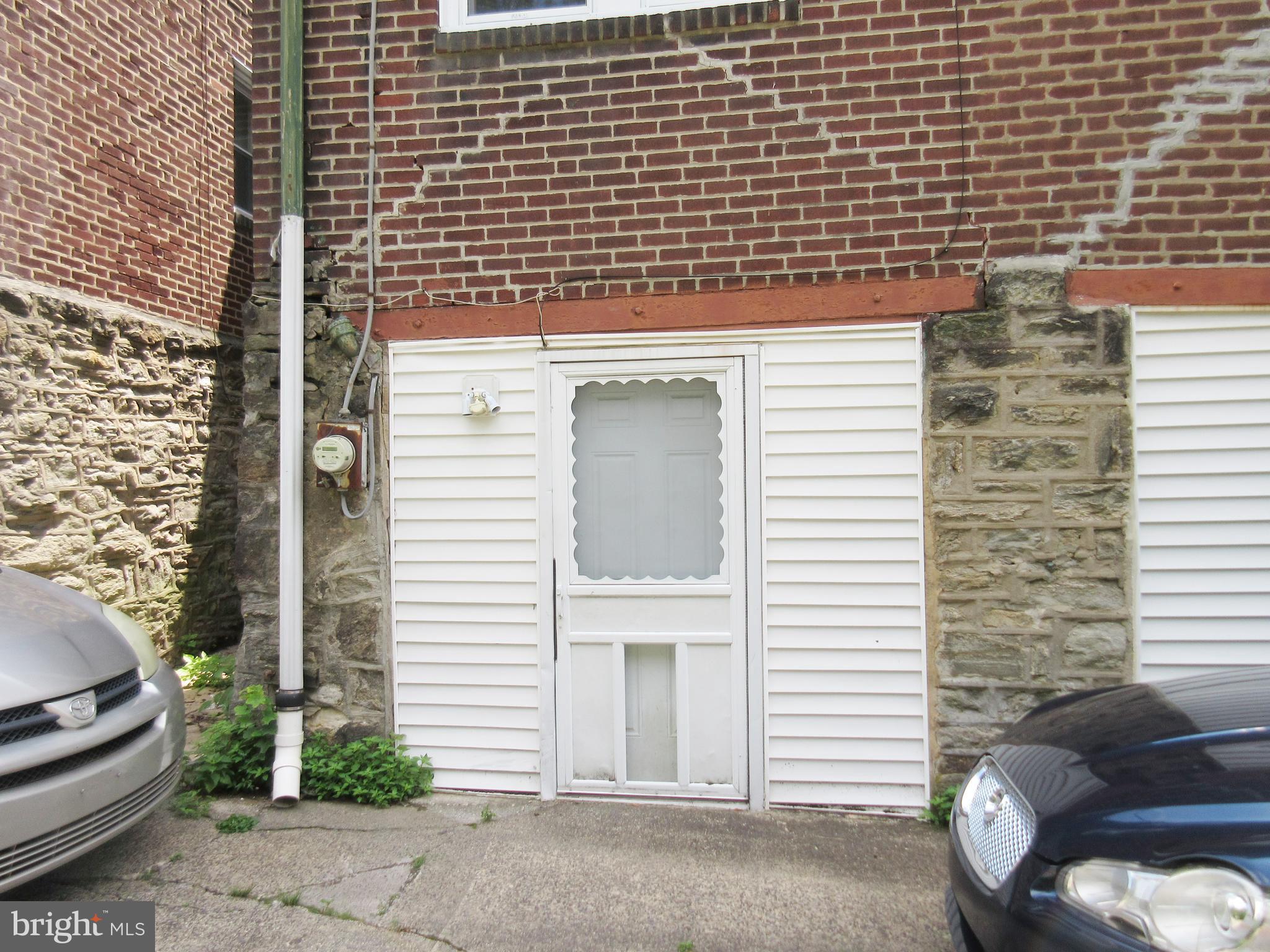 LAWNDALE - Residential