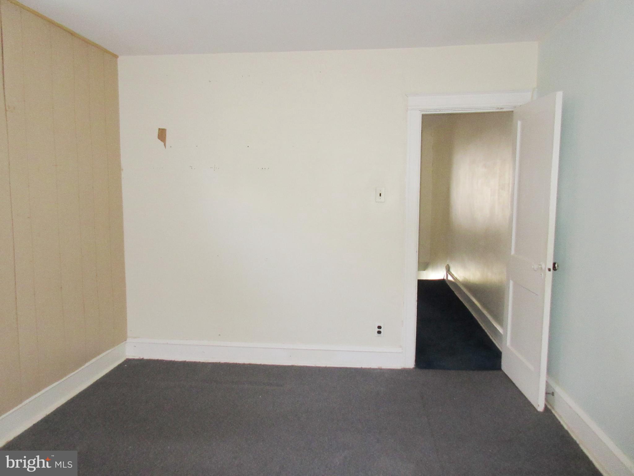 LAWNDALE - Residential