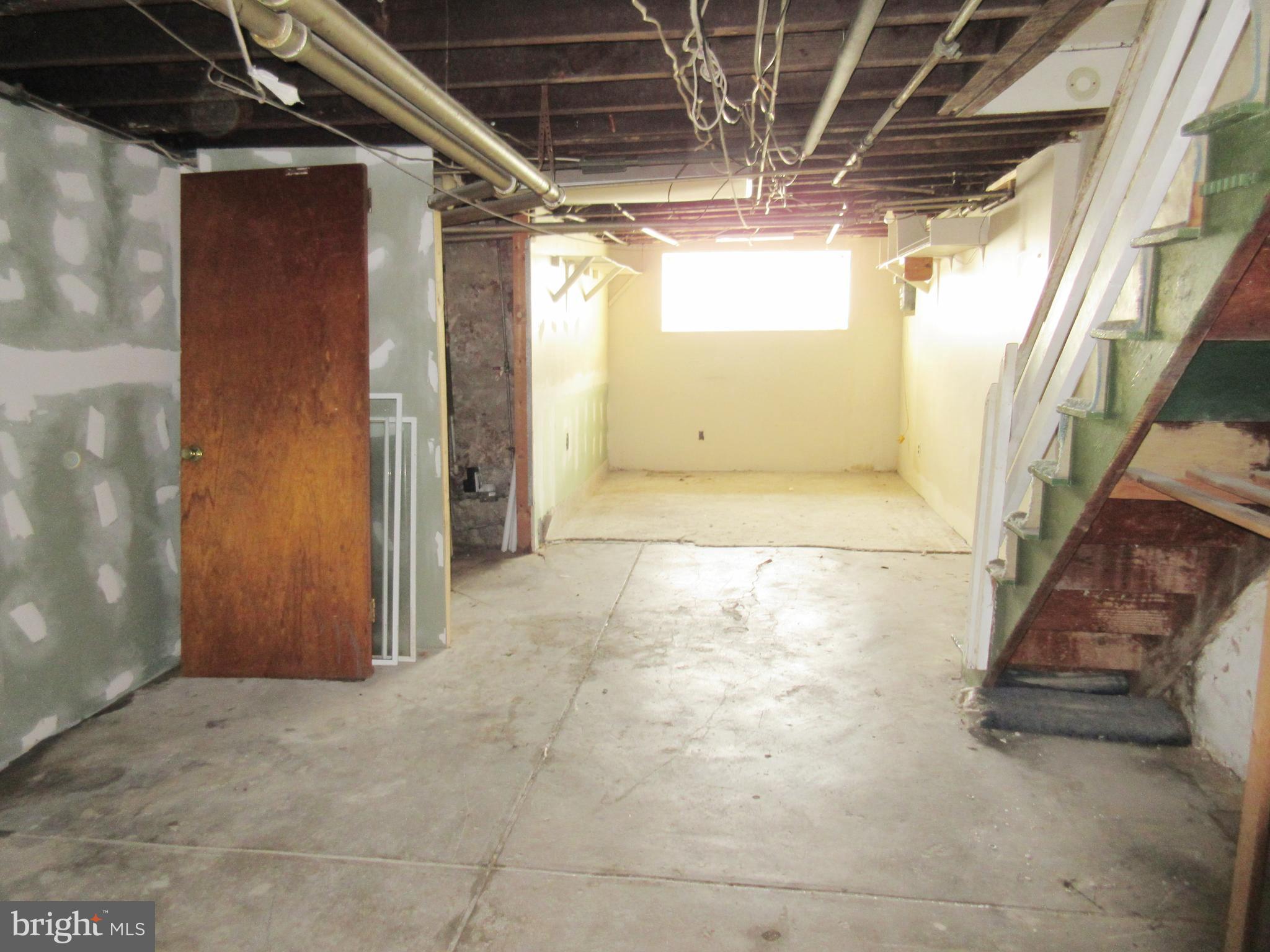 LAWNDALE - Residential