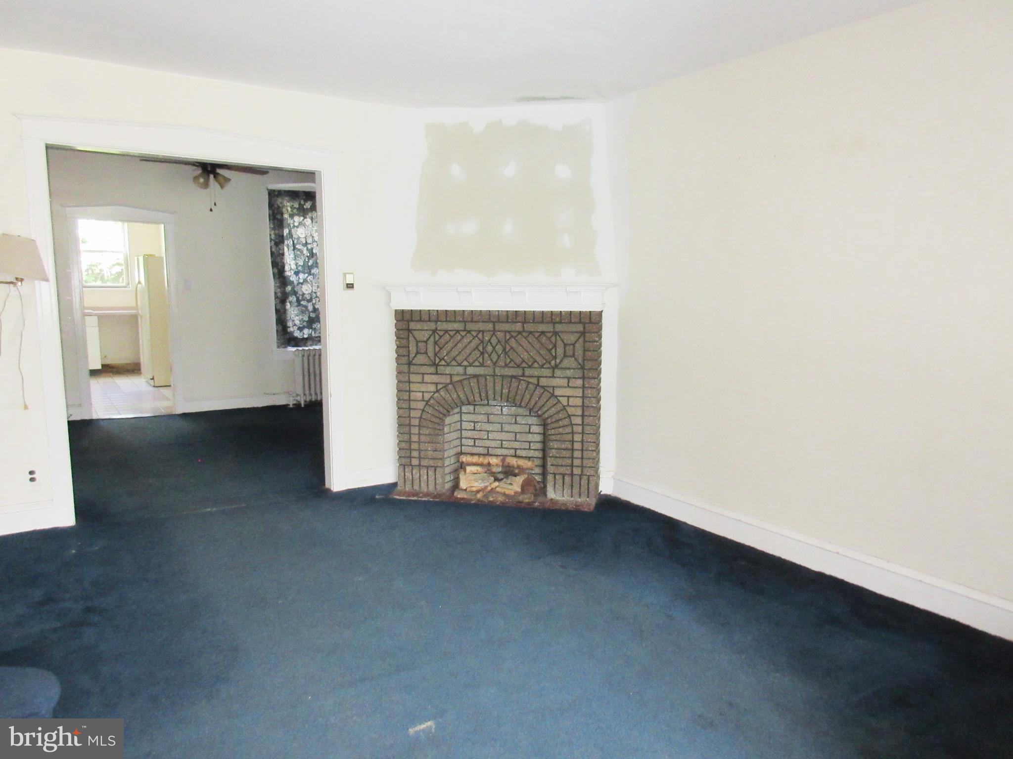 LAWNDALE - Residential