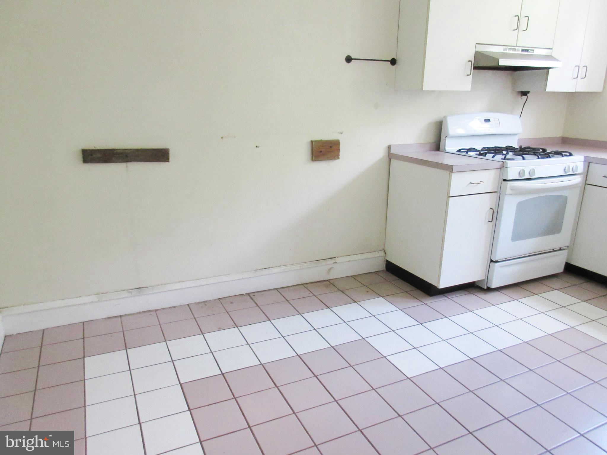 LAWNDALE - Residential