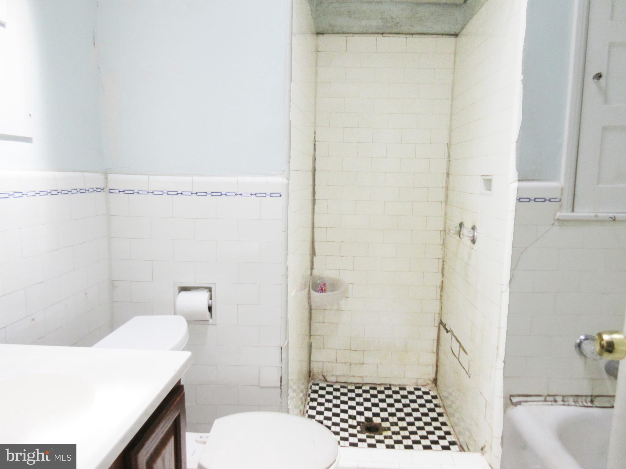 LAWNDALE - Residential