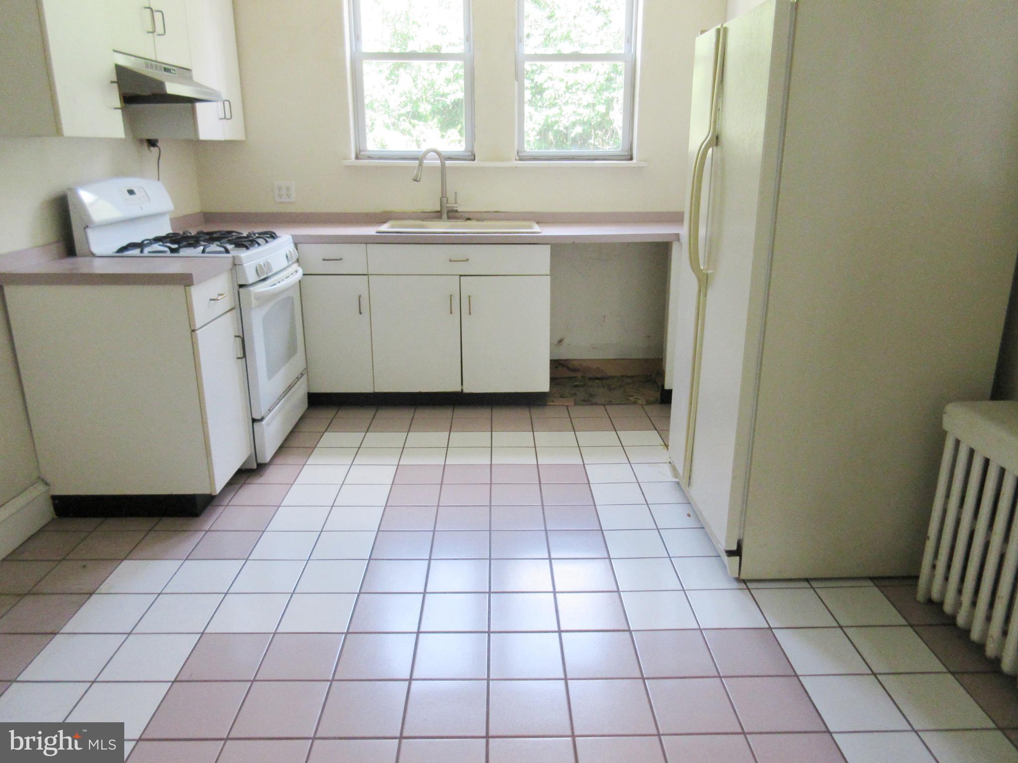 LAWNDALE - Residential