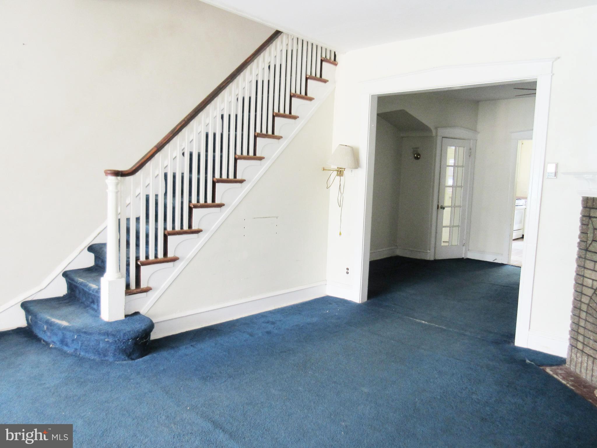 LAWNDALE - Residential