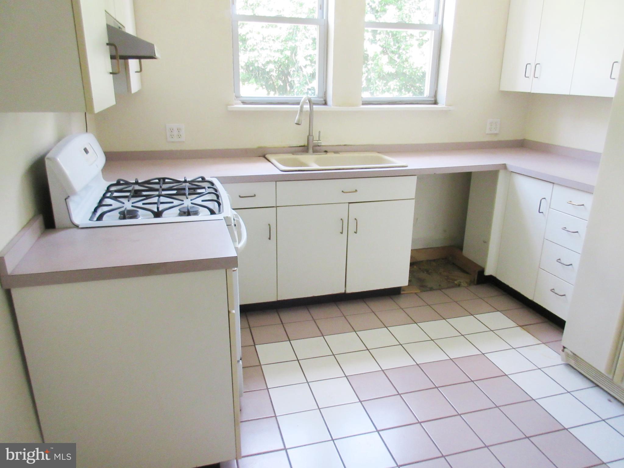 LAWNDALE - Residential