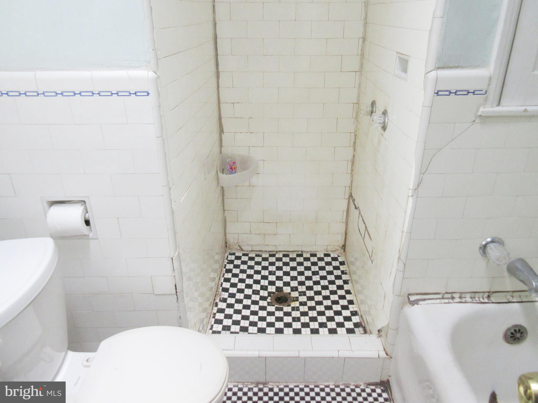 LAWNDALE - Residential