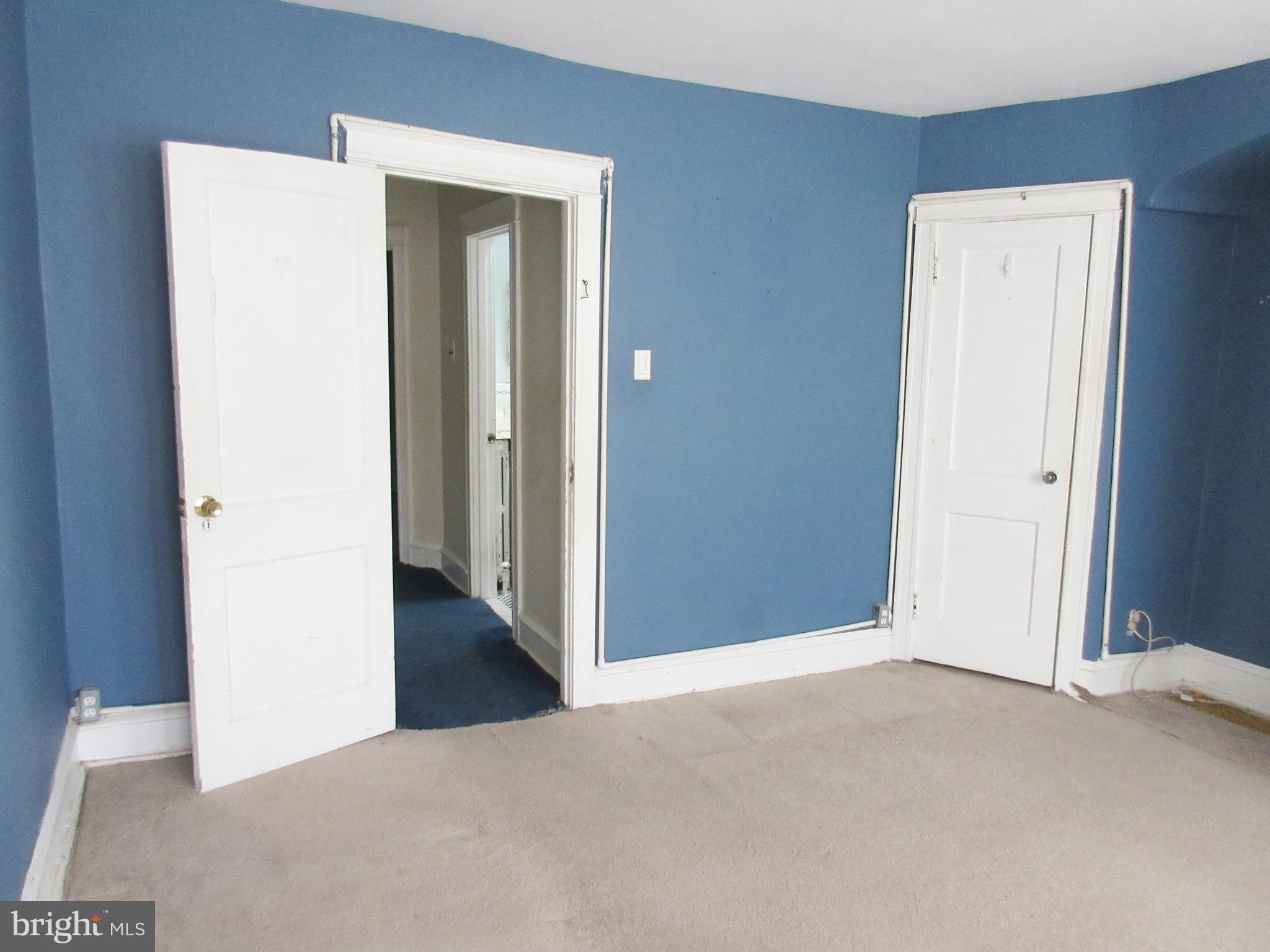 LAWNDALE - Residential