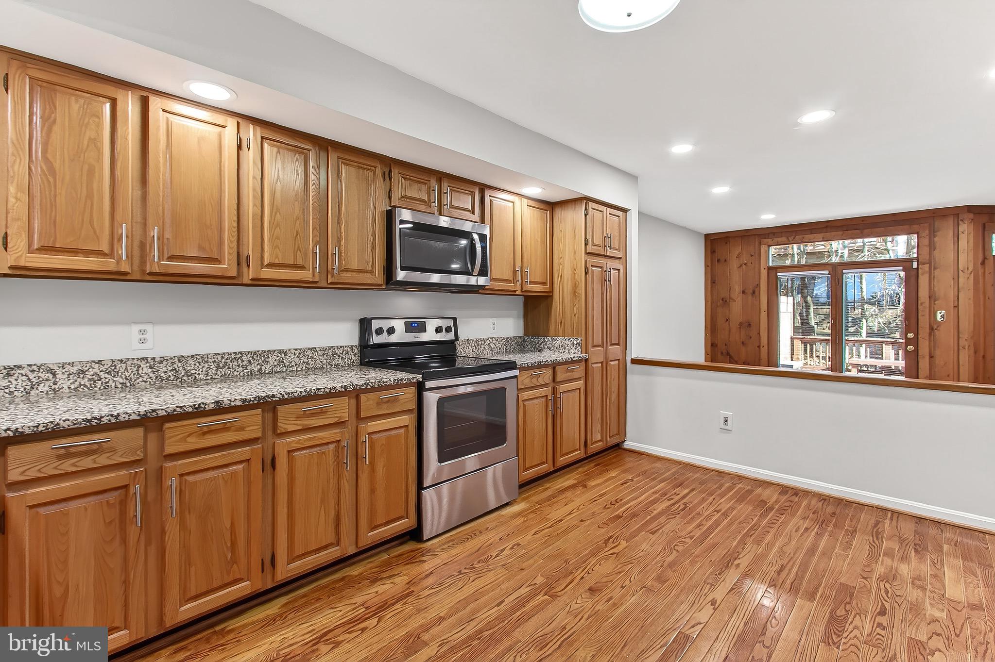 FAIR LAKES - Residential Lease