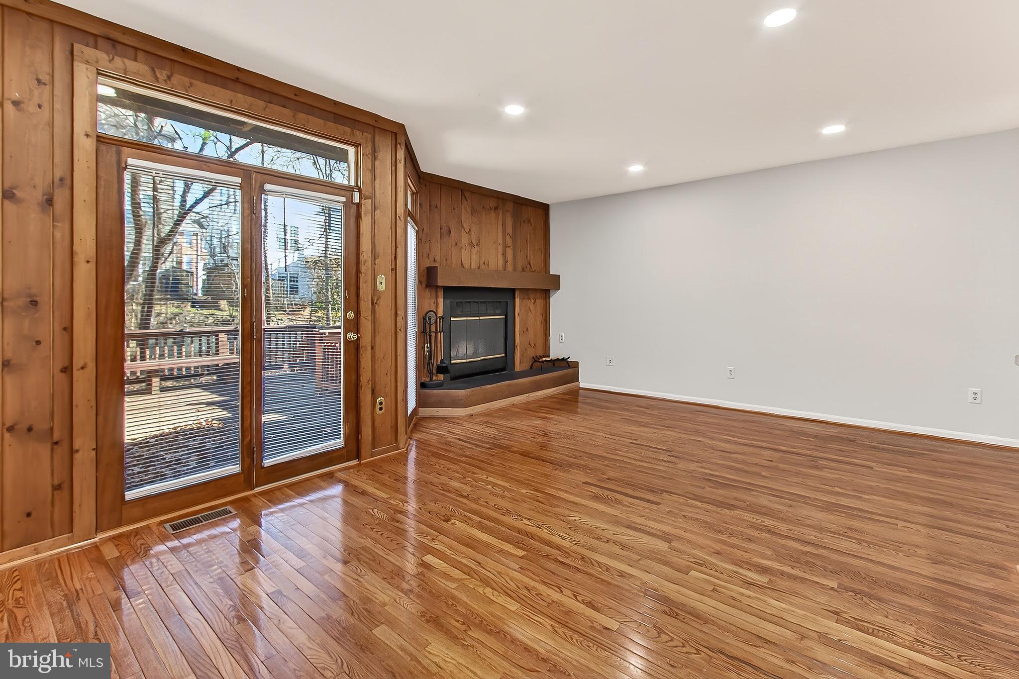 FAIR LAKES - Residential Lease