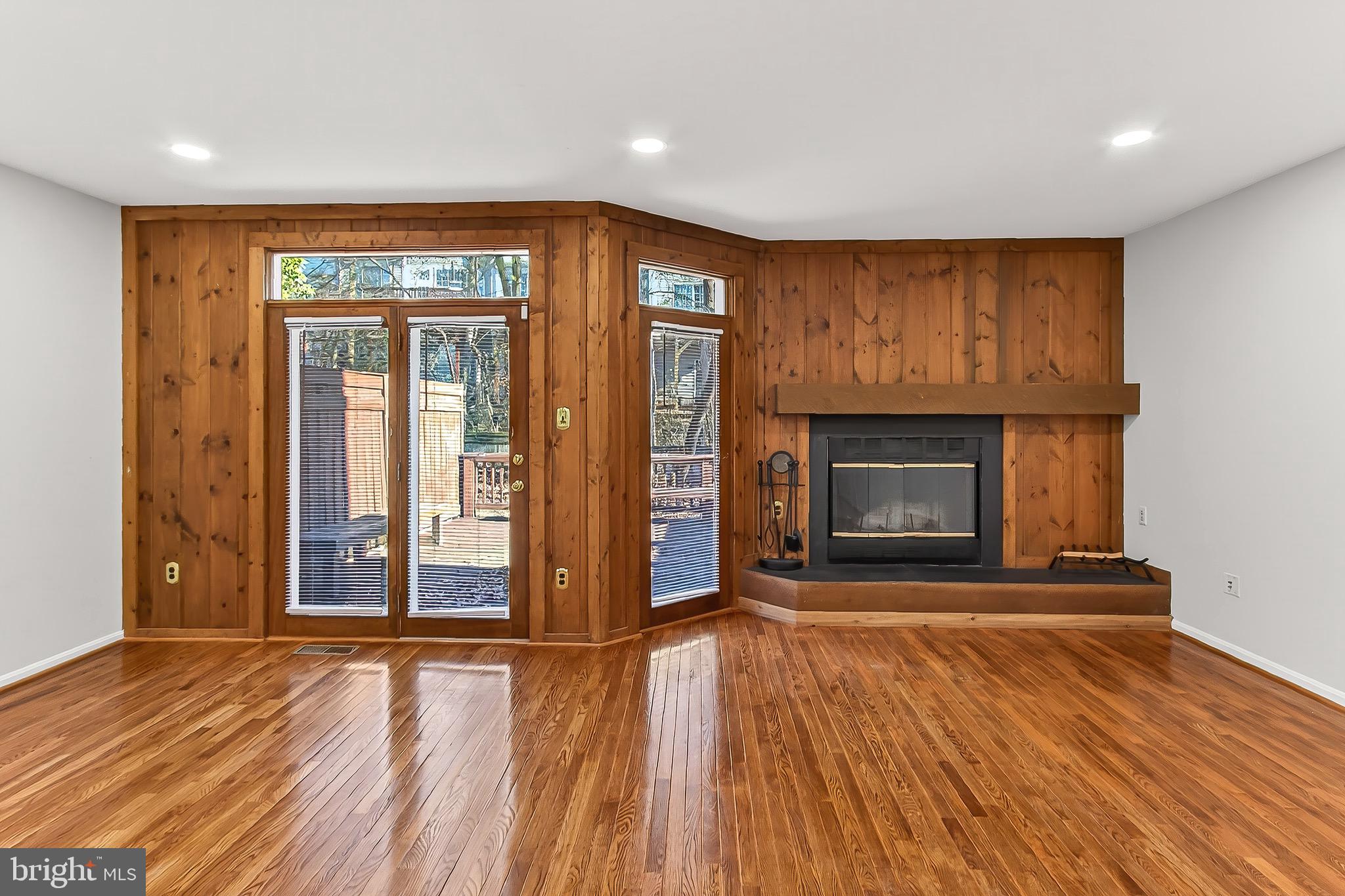 FAIR LAKES - Residential Lease