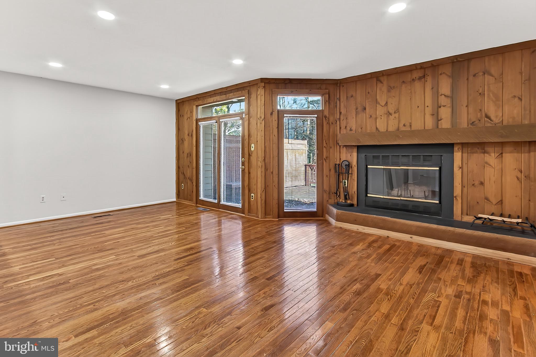 FAIR LAKES - Residential Lease