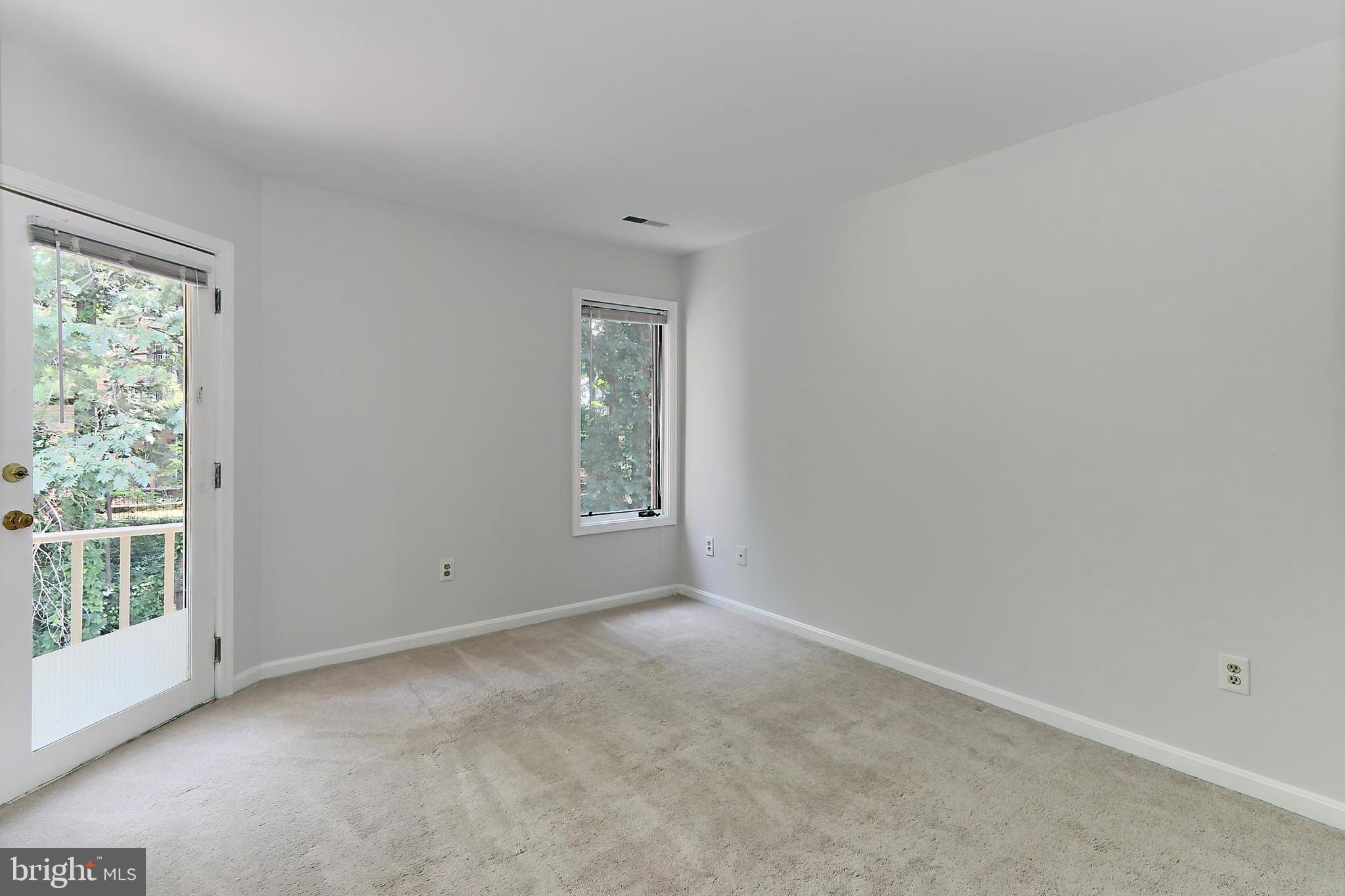 FAIR LAKES - Residential Lease