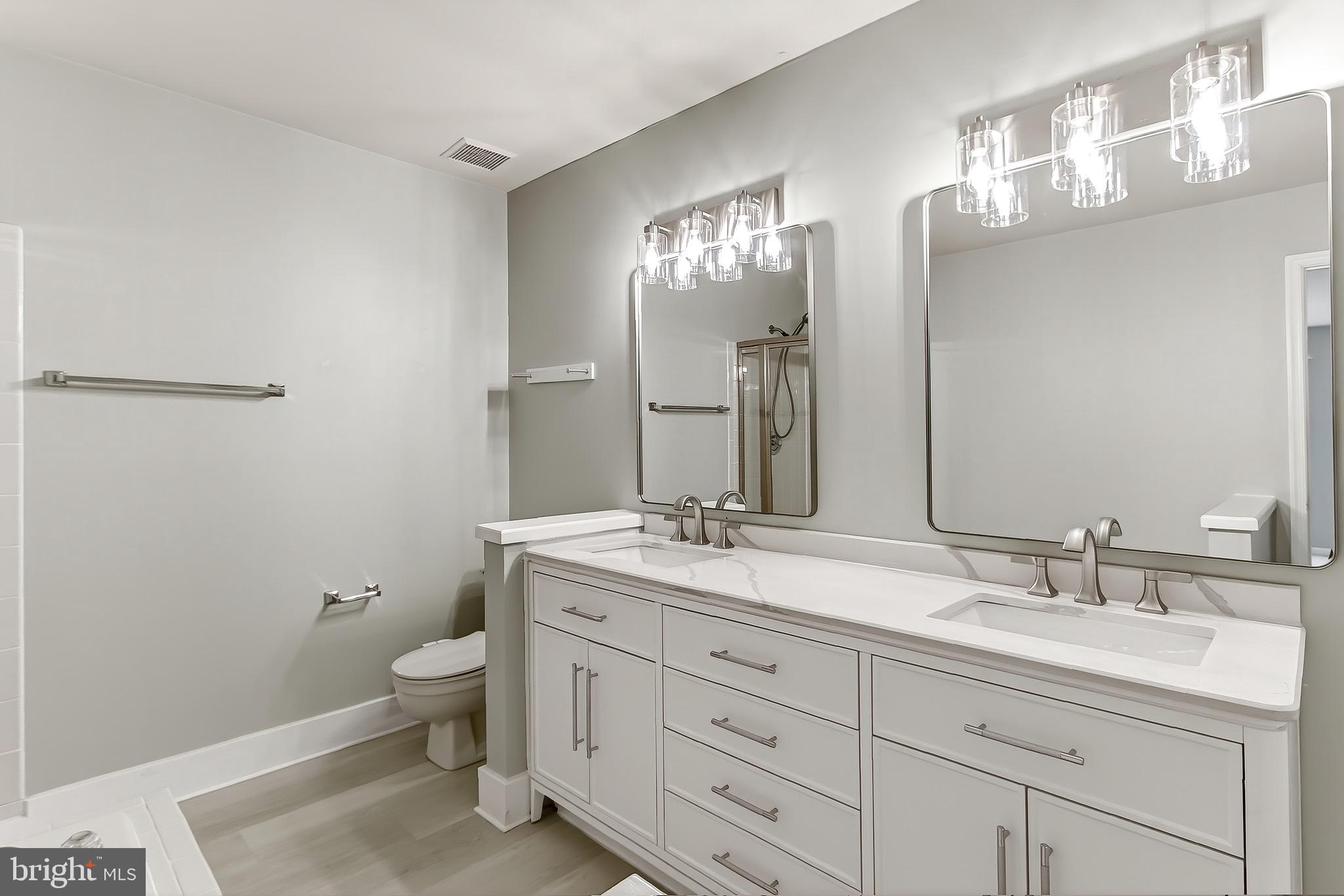 FAIR LAKES - Residential Lease