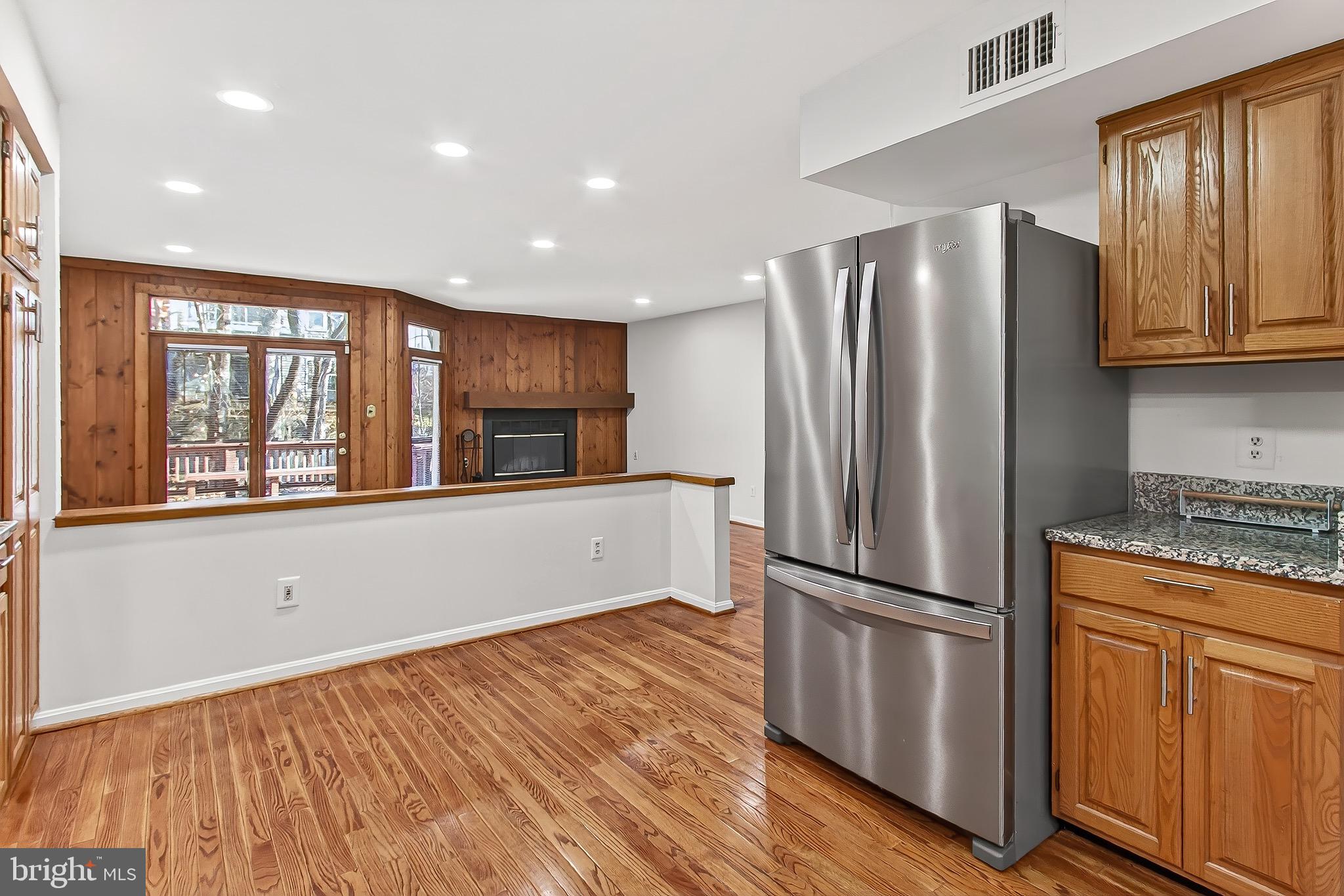 FAIR LAKES - Residential Lease