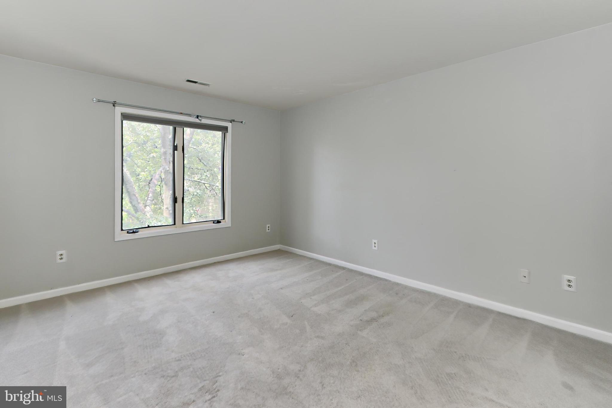 FAIR LAKES - Residential Lease