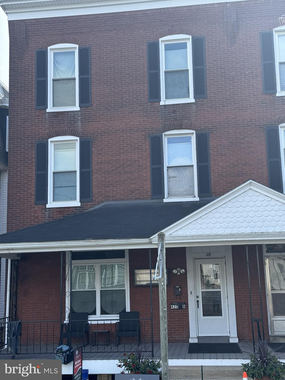 420 E LINCOLN HIGHWAY E
