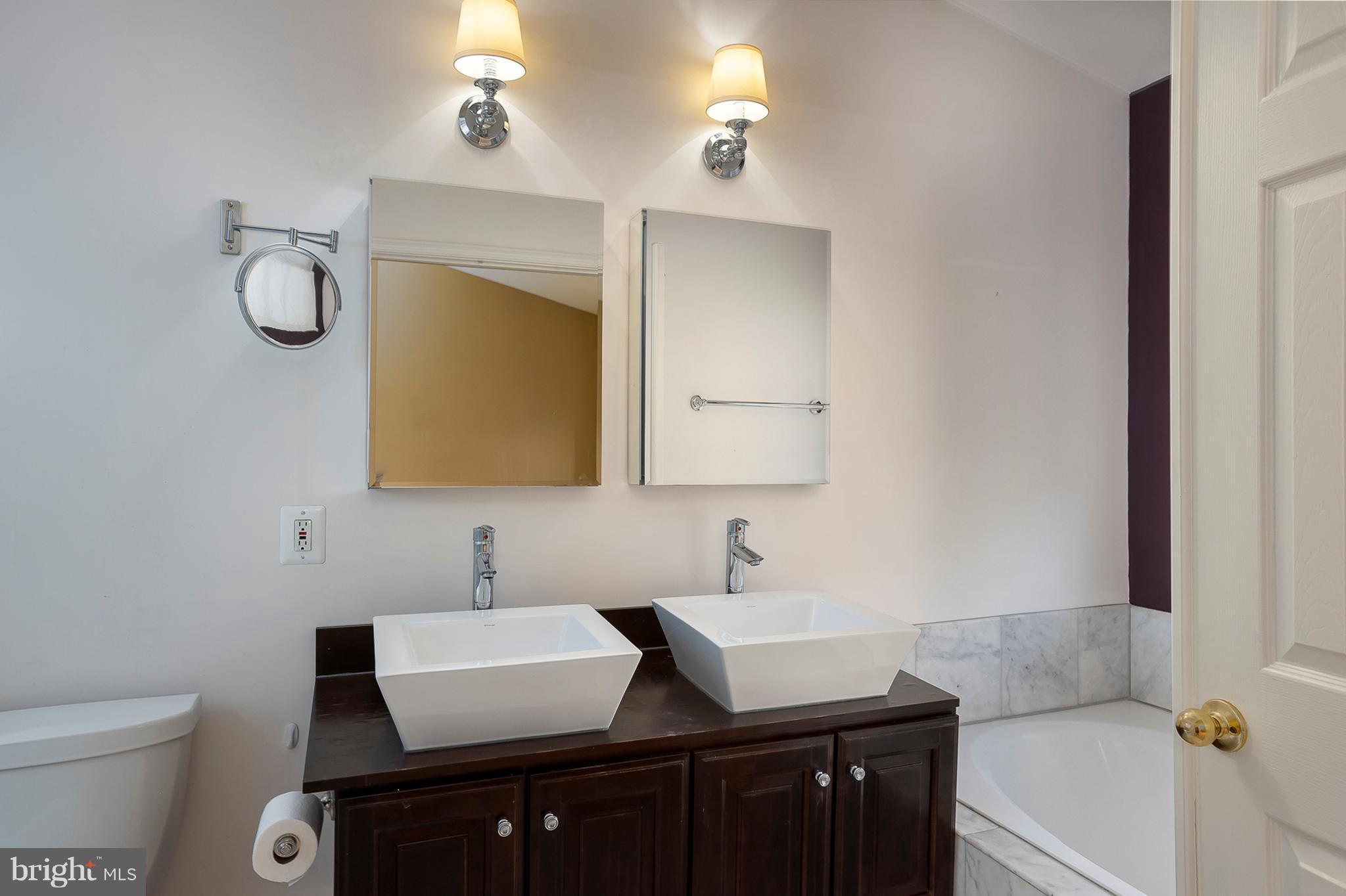 WOODVIEW VILLAGE - Residential